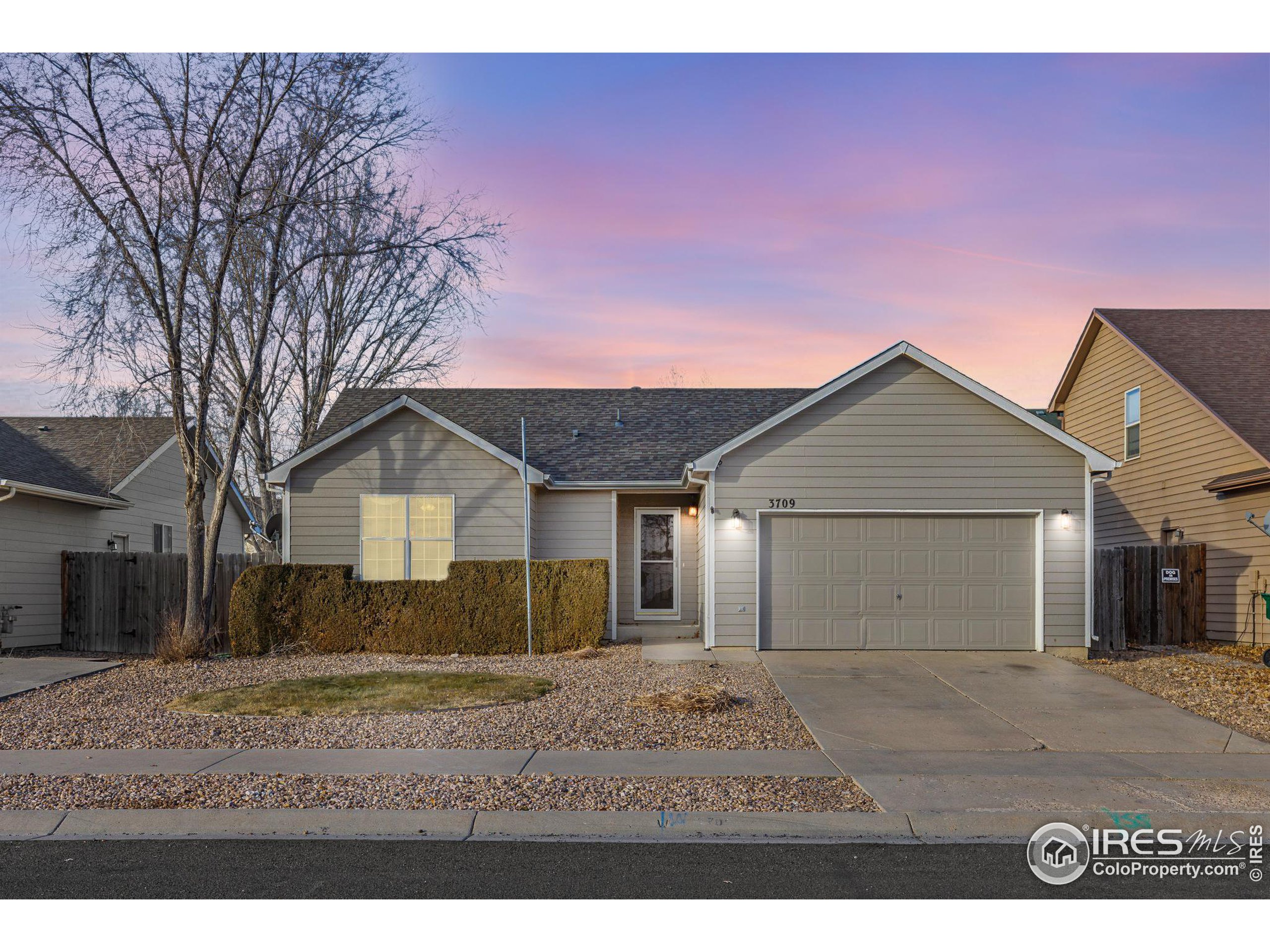 3709 Dove Ln