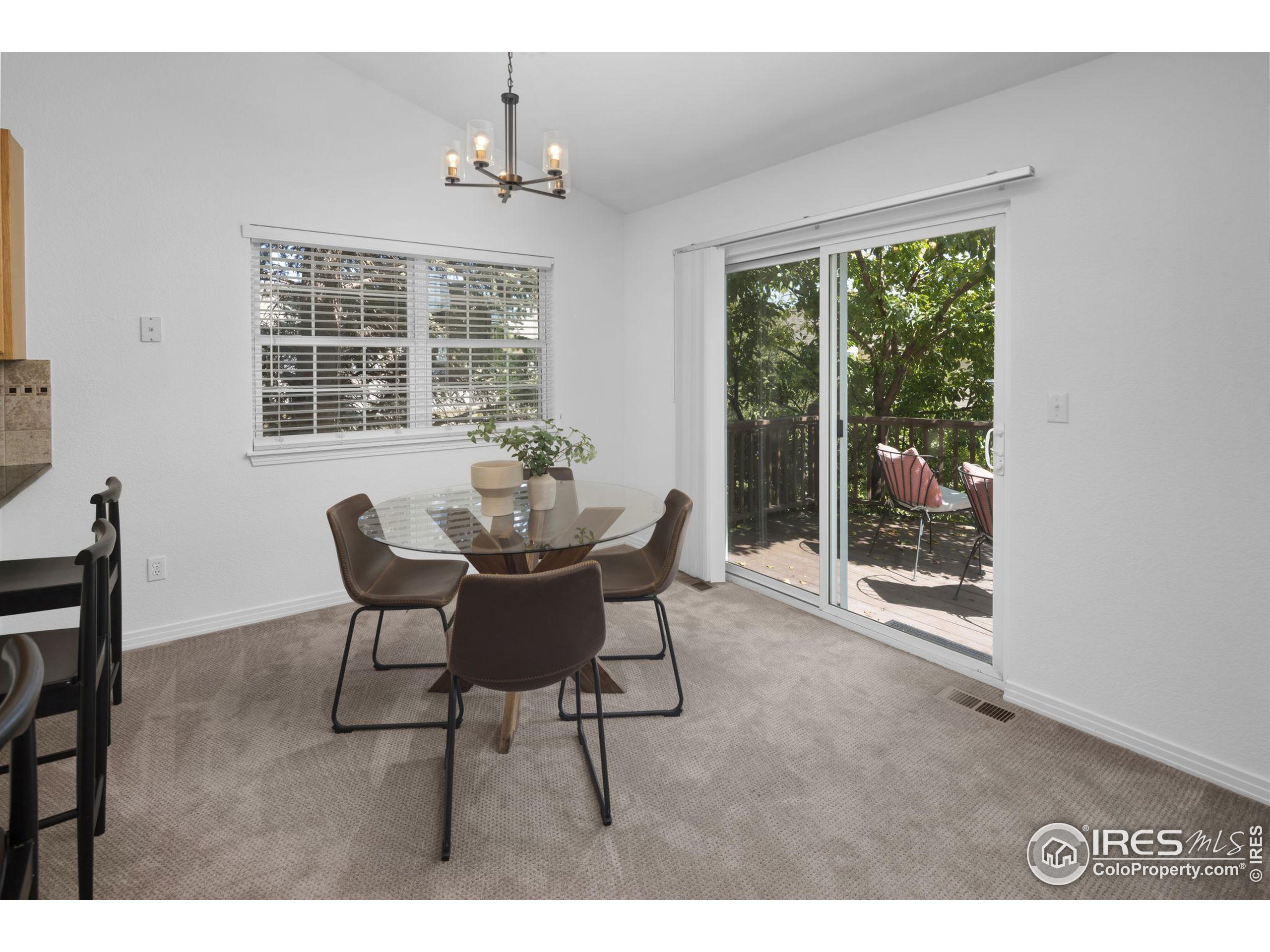 1640 Rockview Cir