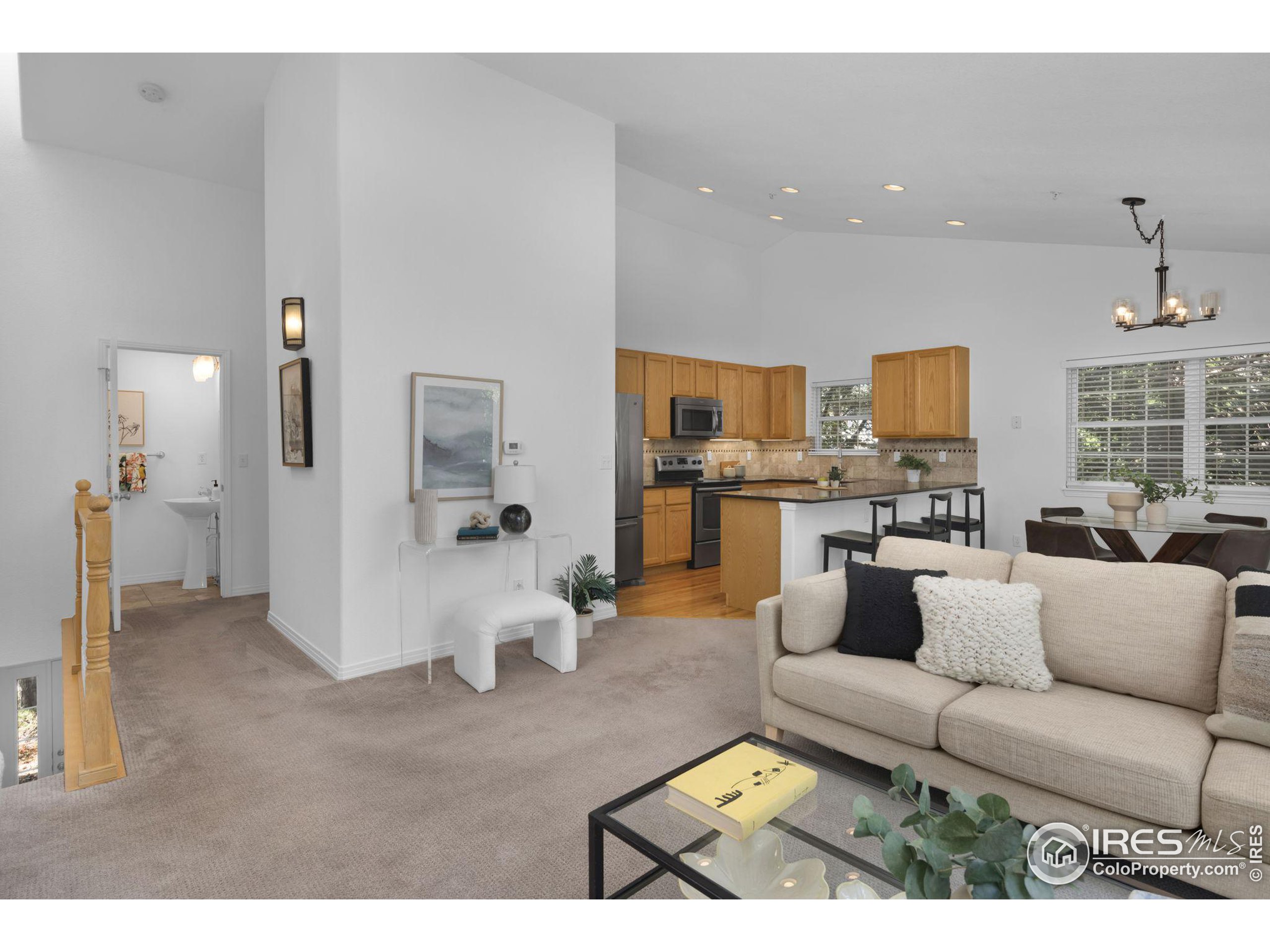 1640 Rockview Cir