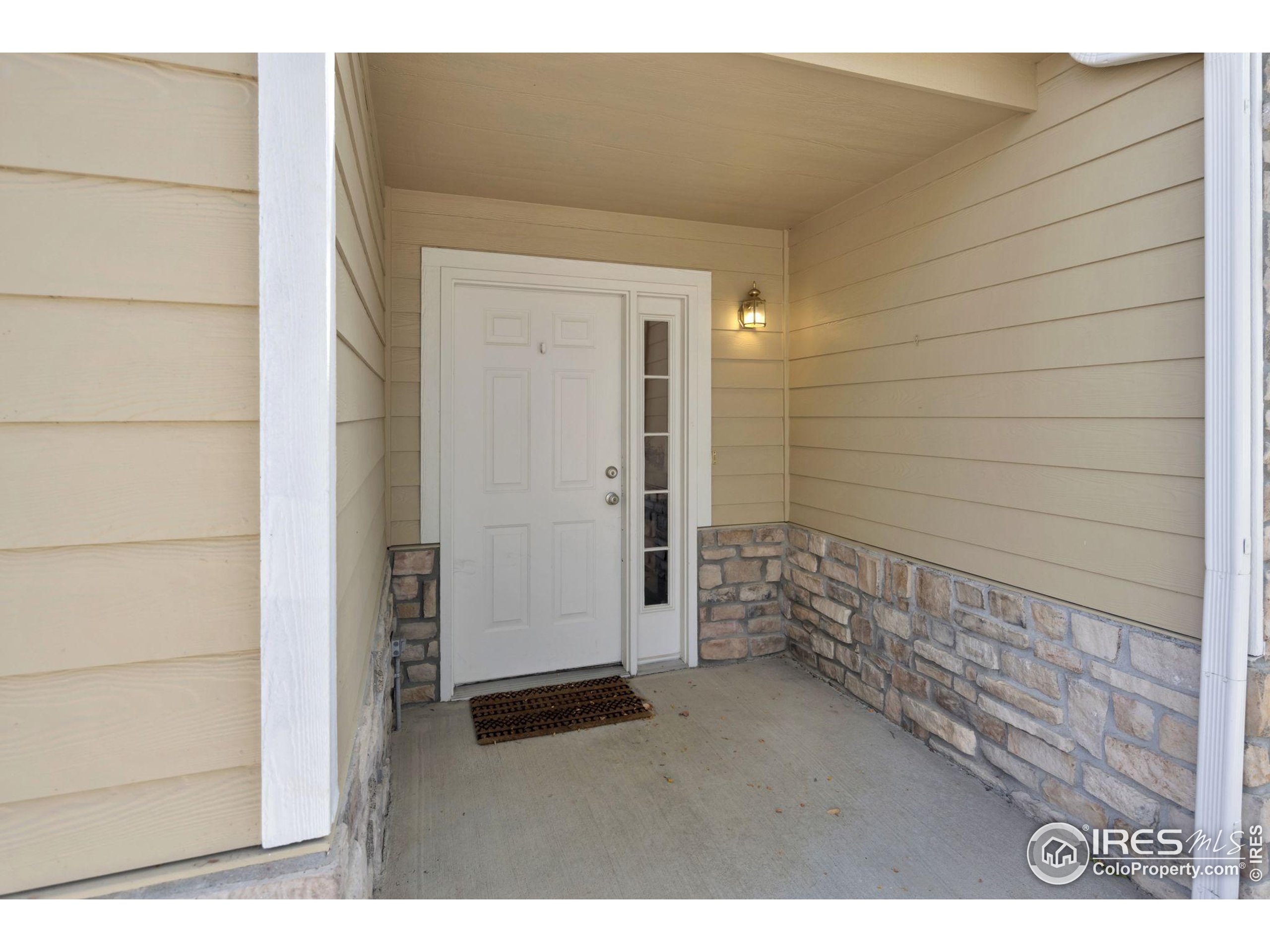 1640 Rockview Cir