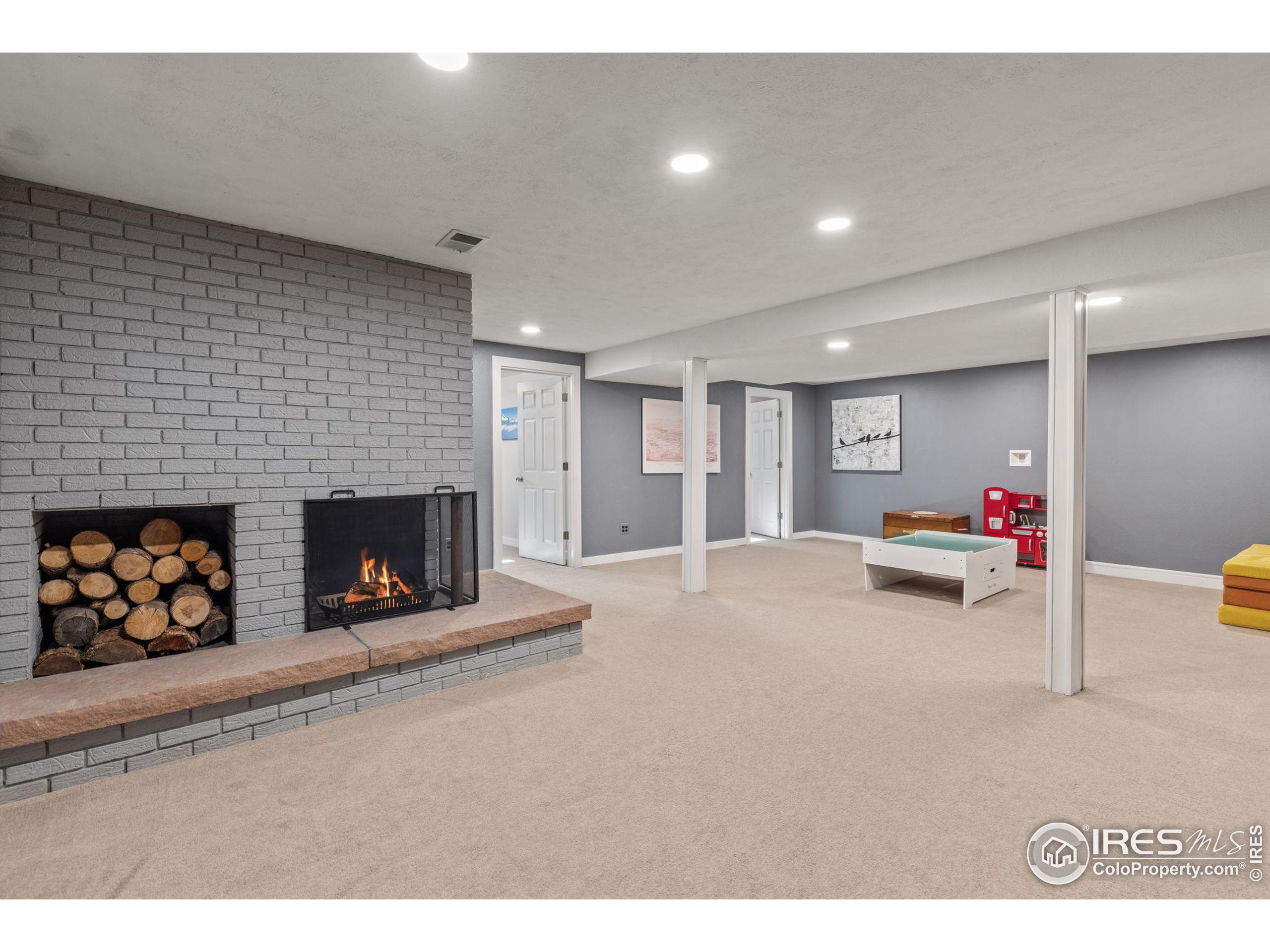 200 Fox Dr