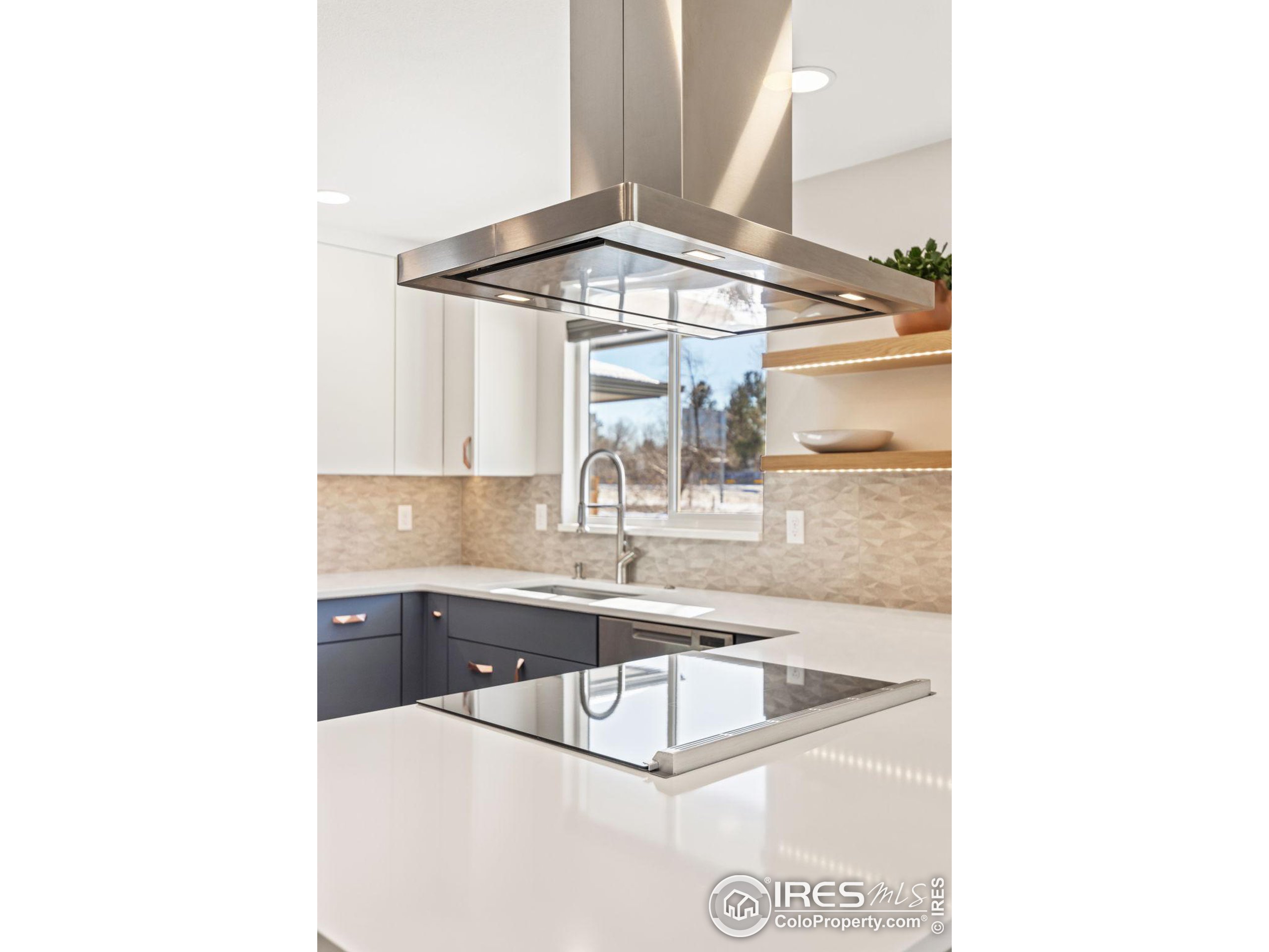 200 Fox Dr