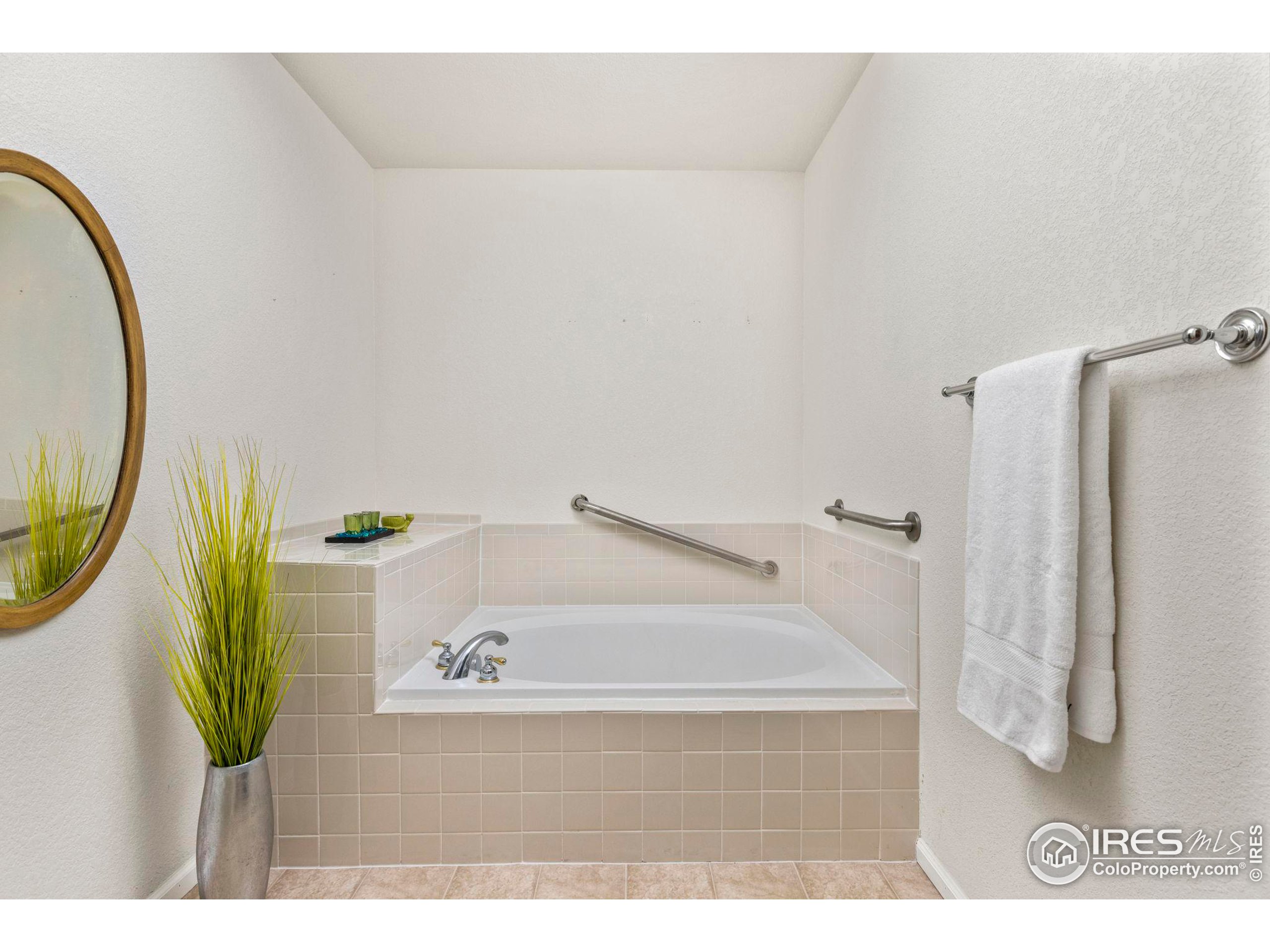 1011 Sonoma Cir D