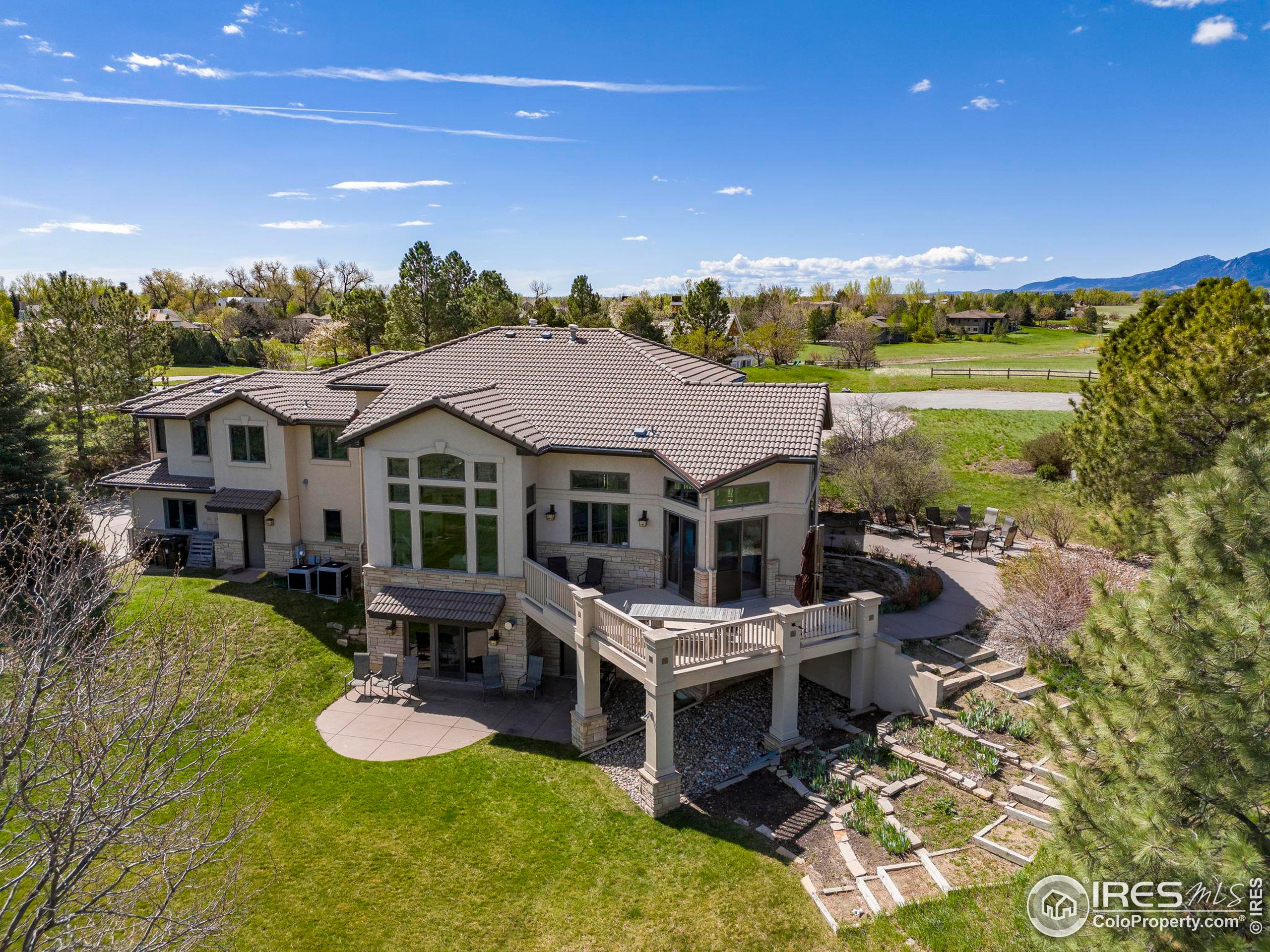 5277 Westridge Dr