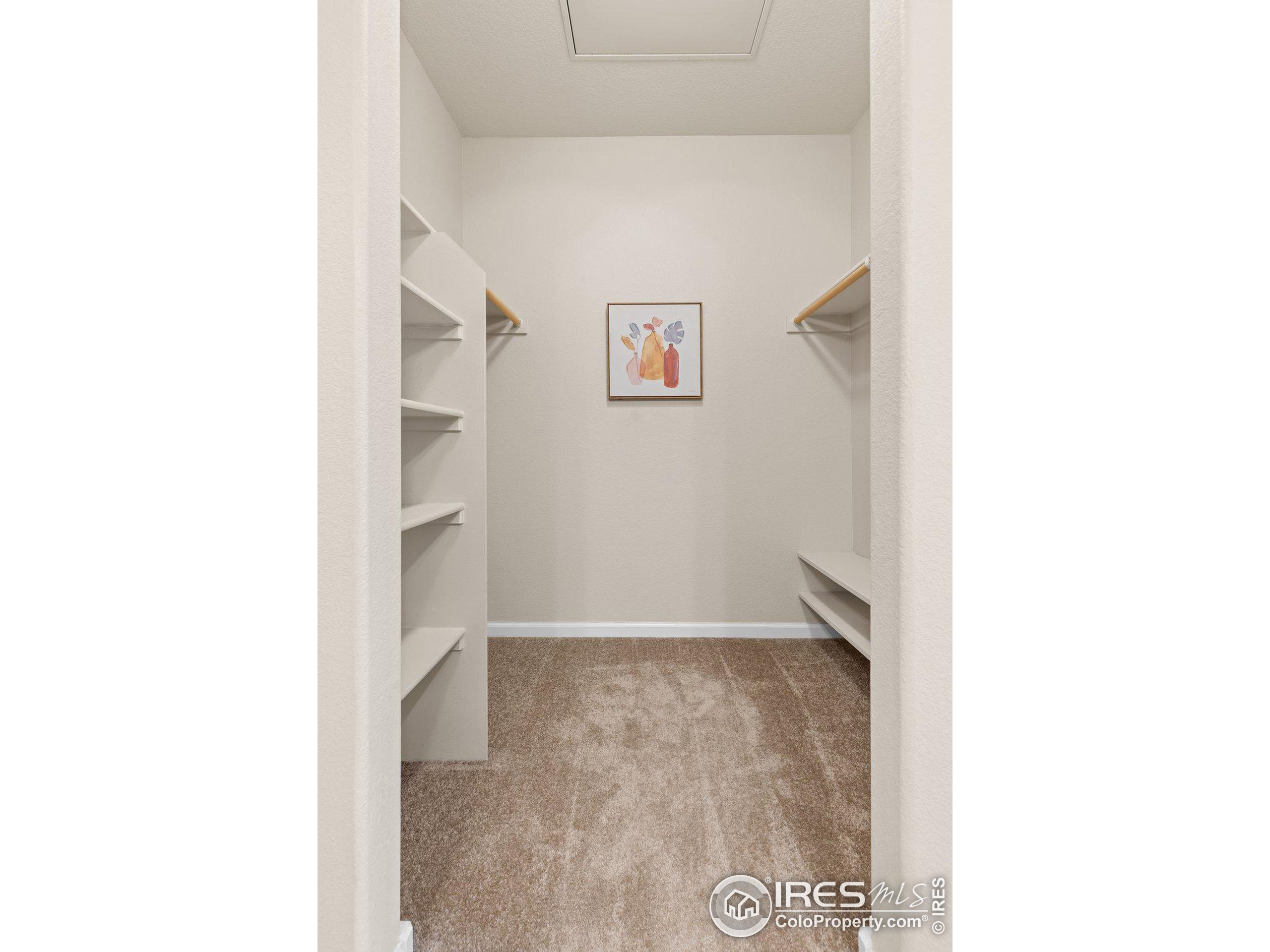 2421 Owens Ave 201