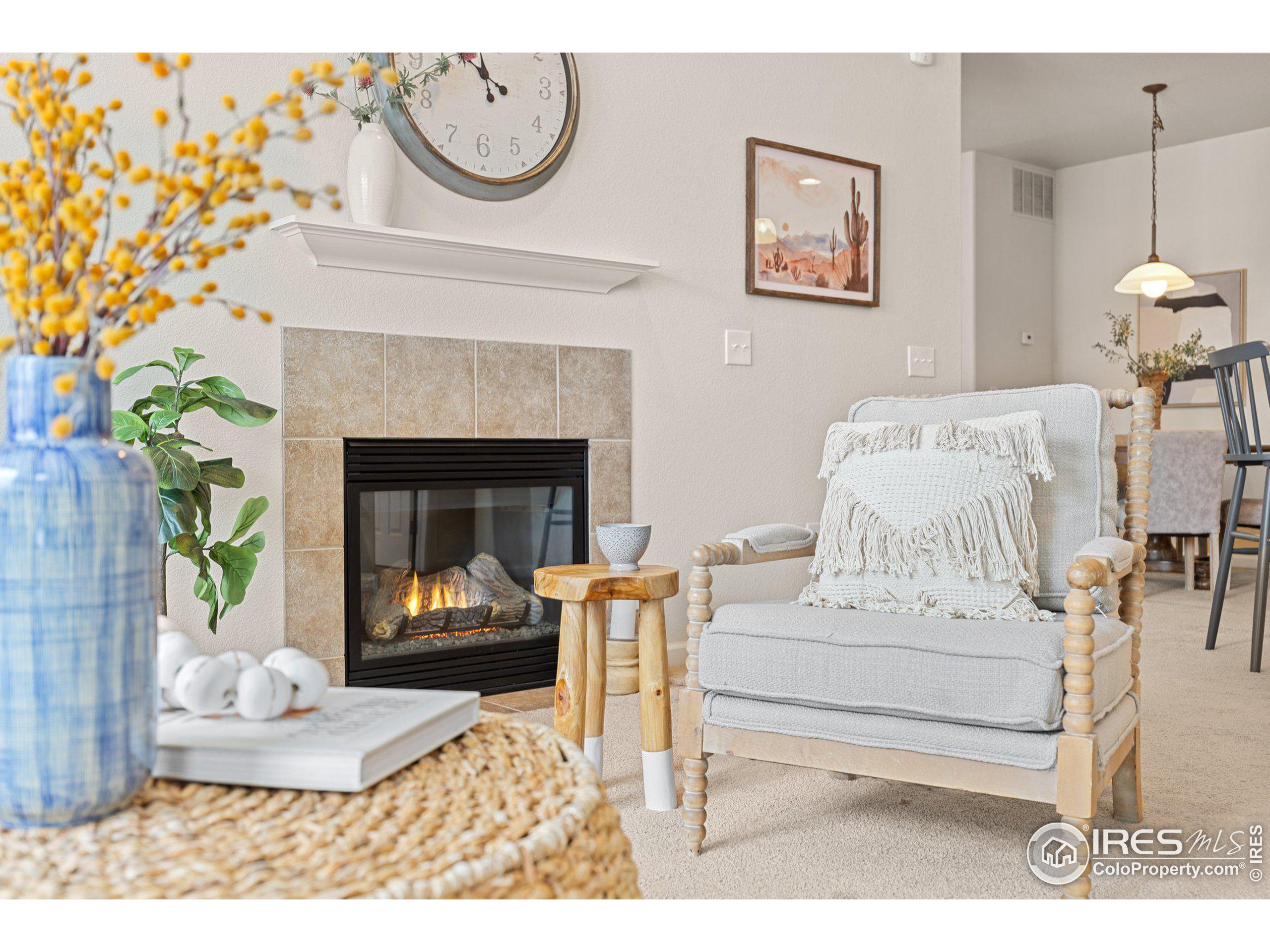 2421 Owens Ave 201