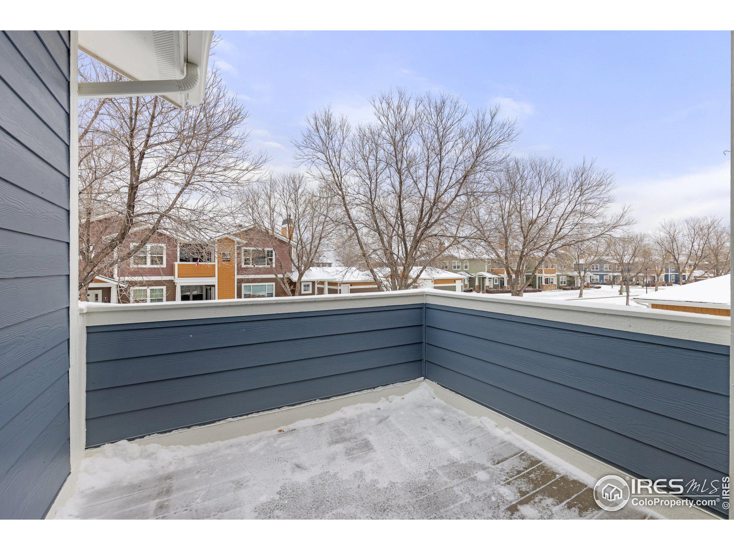2421 Owens Ave 201