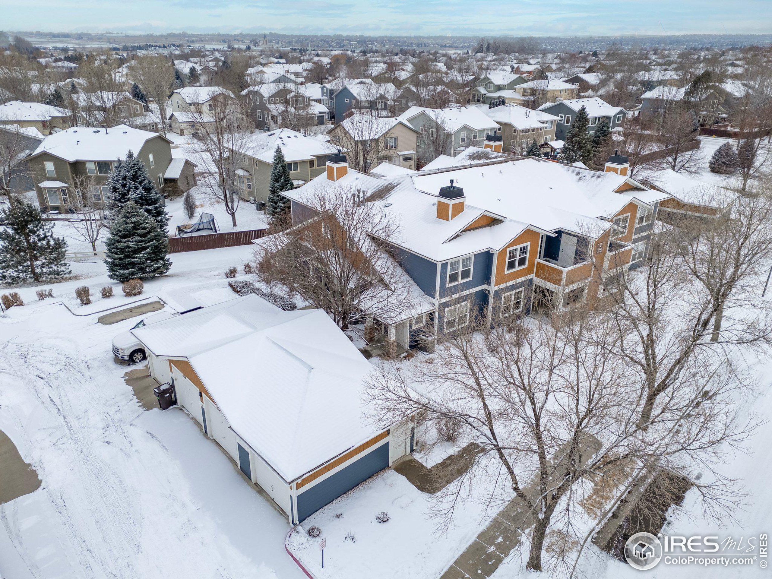 2421 Owens Ave 201