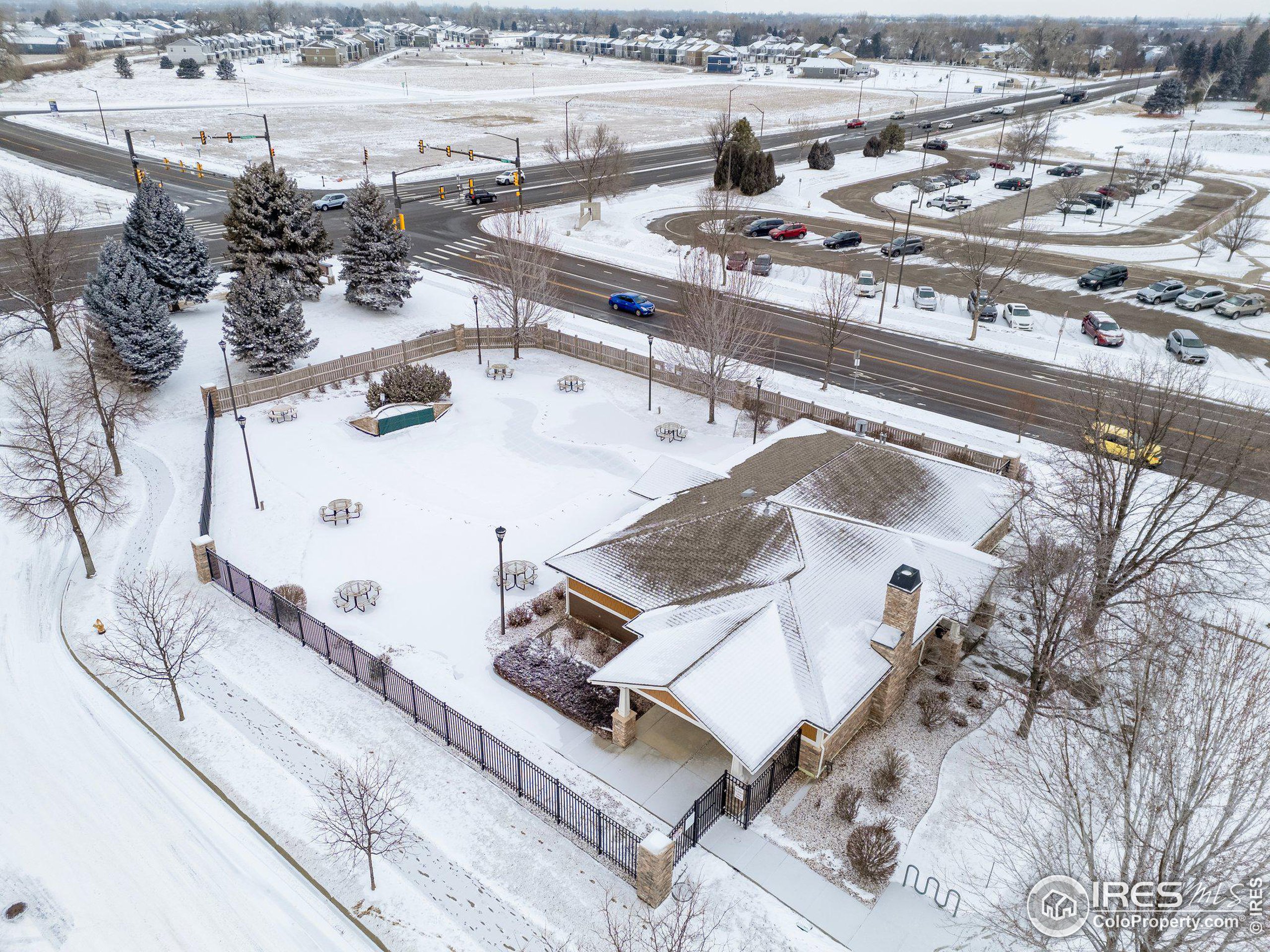 2421 Owens Ave 201