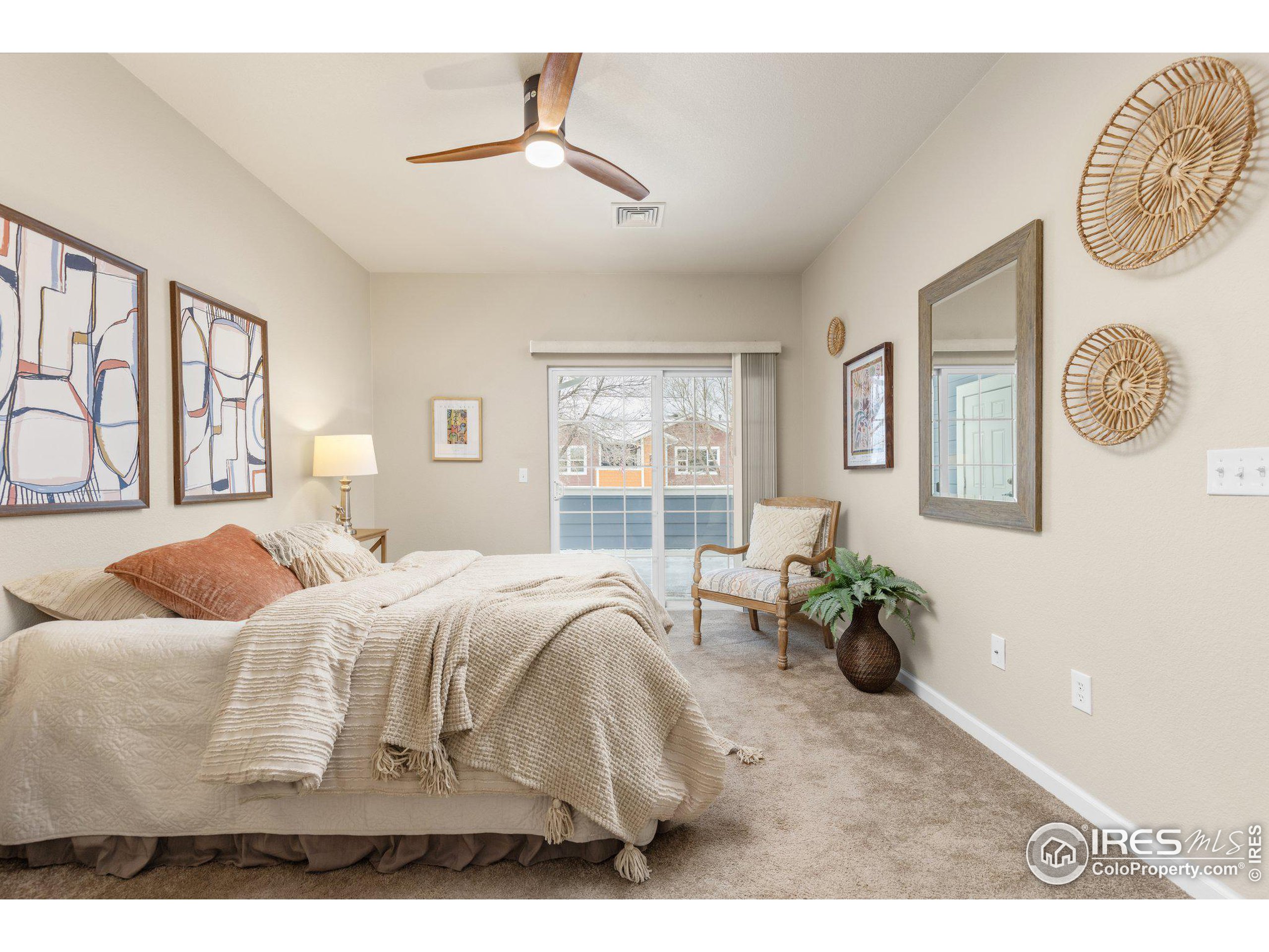 2421 Owens Ave 201