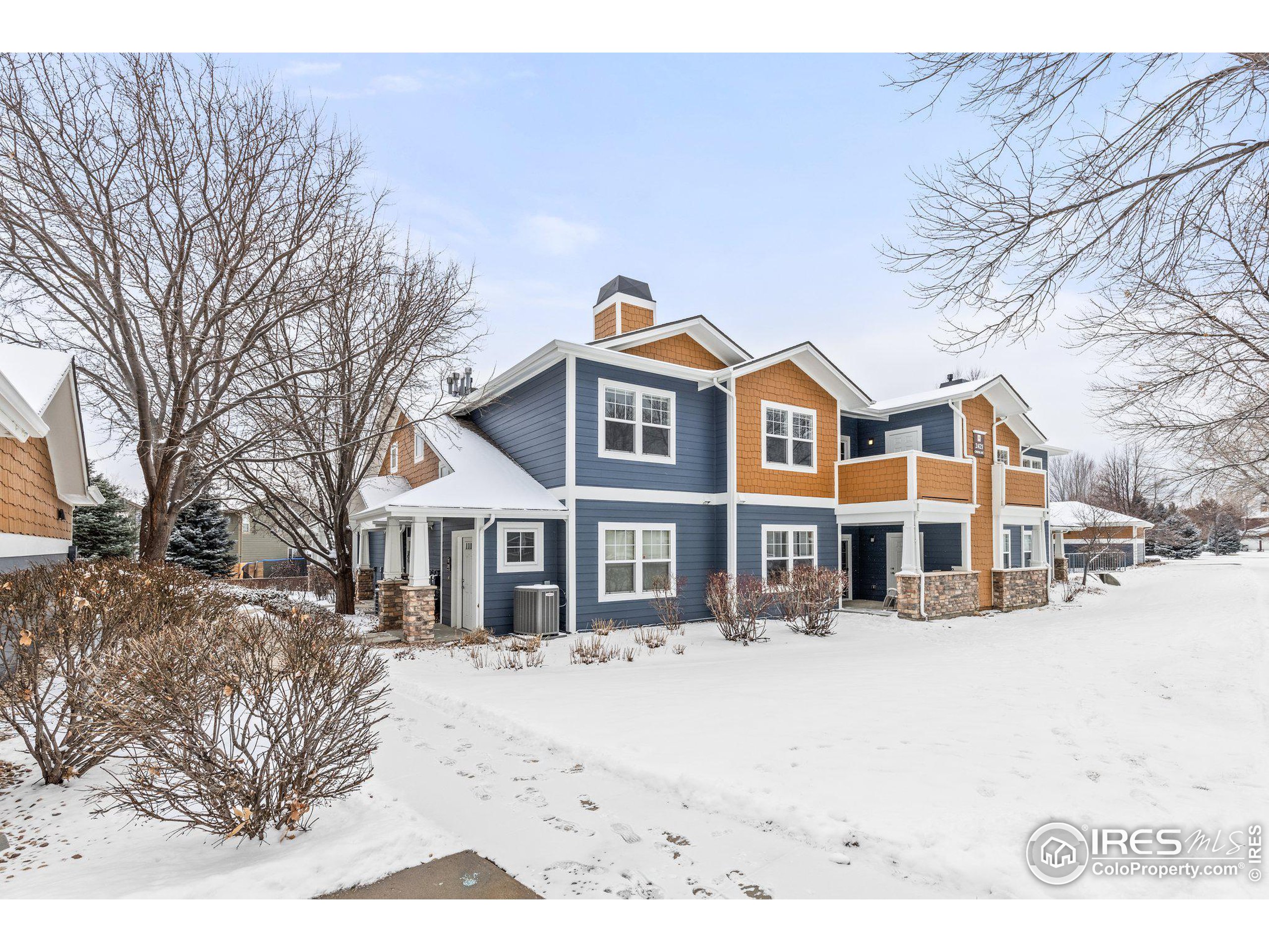 2421 Owens Ave 201