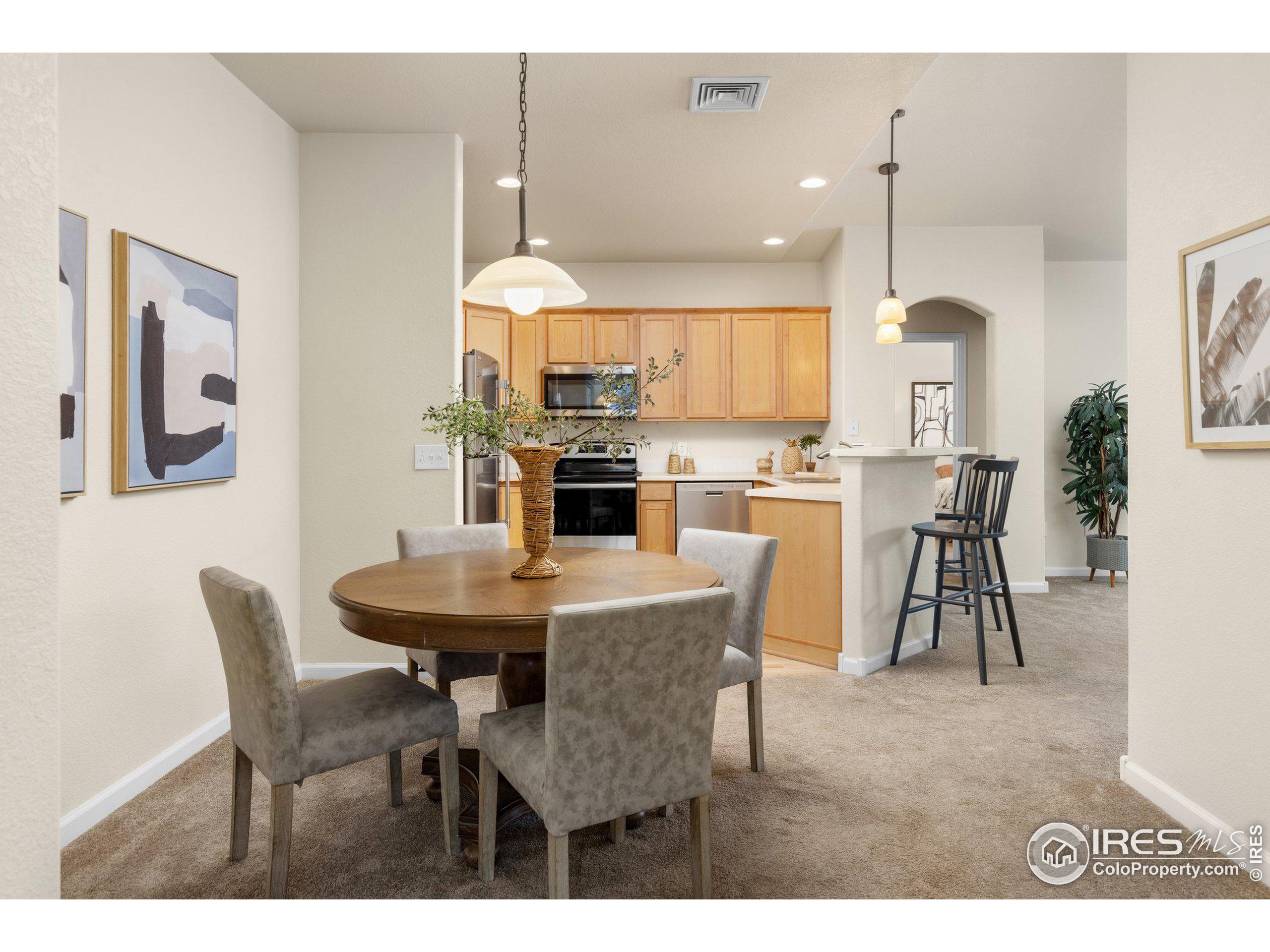 2421 Owens Ave 201