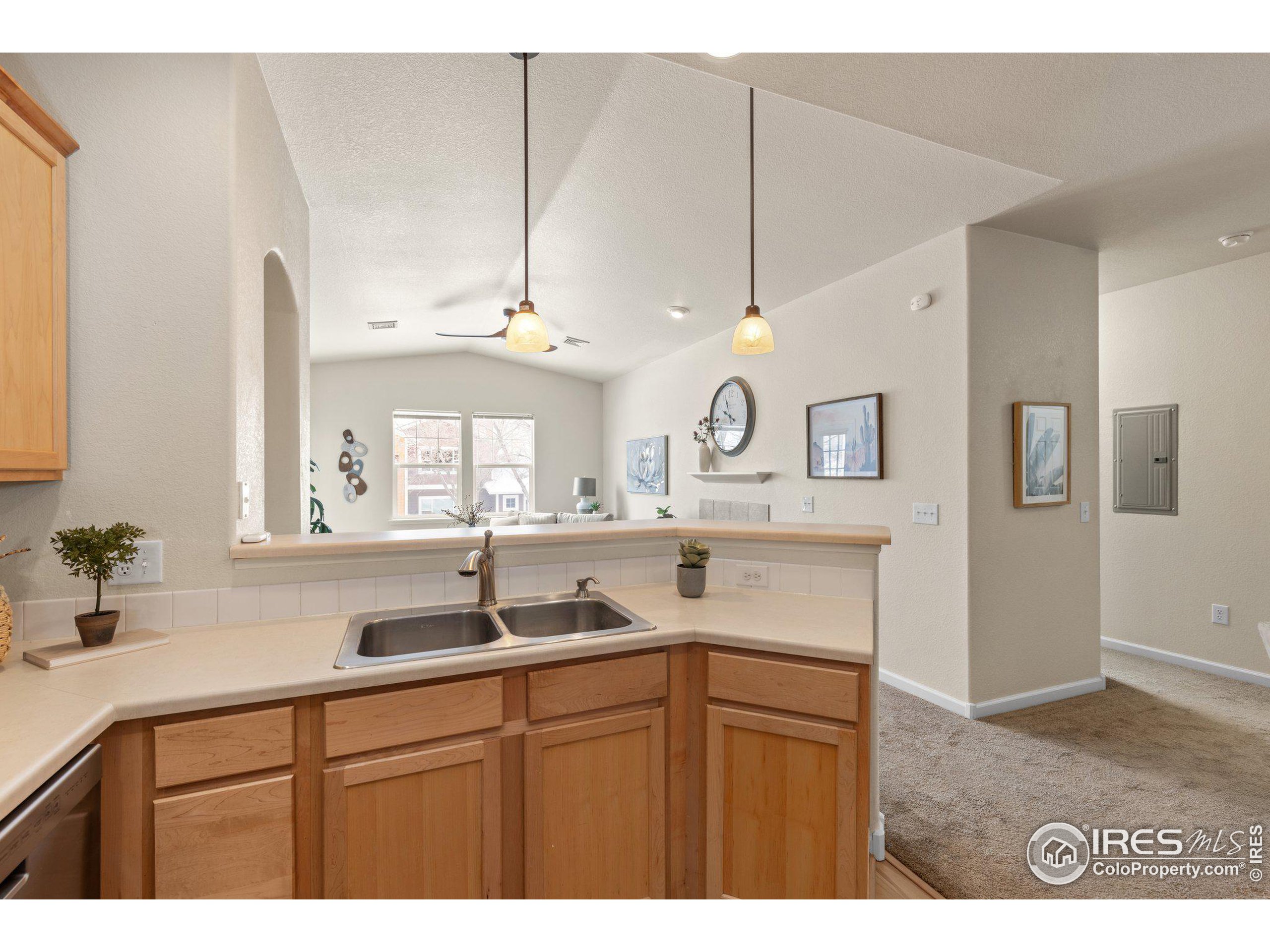 2421 Owens Ave 201