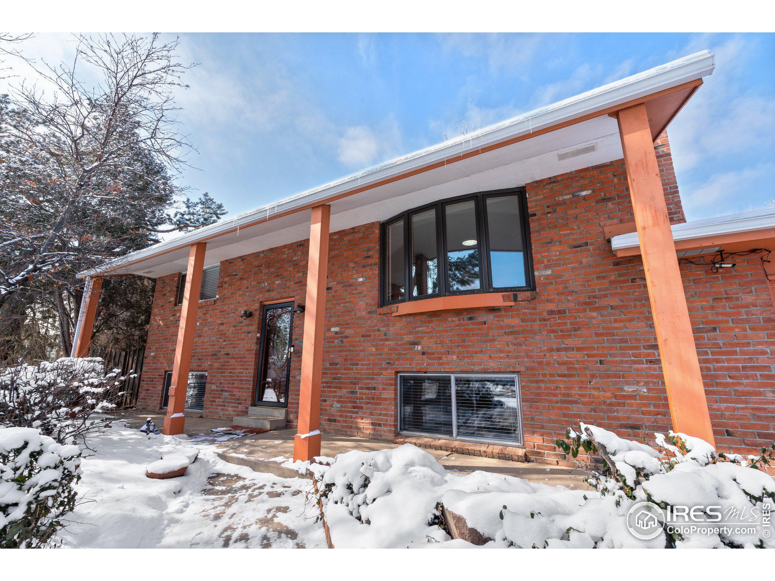 255 Iroquois Dr