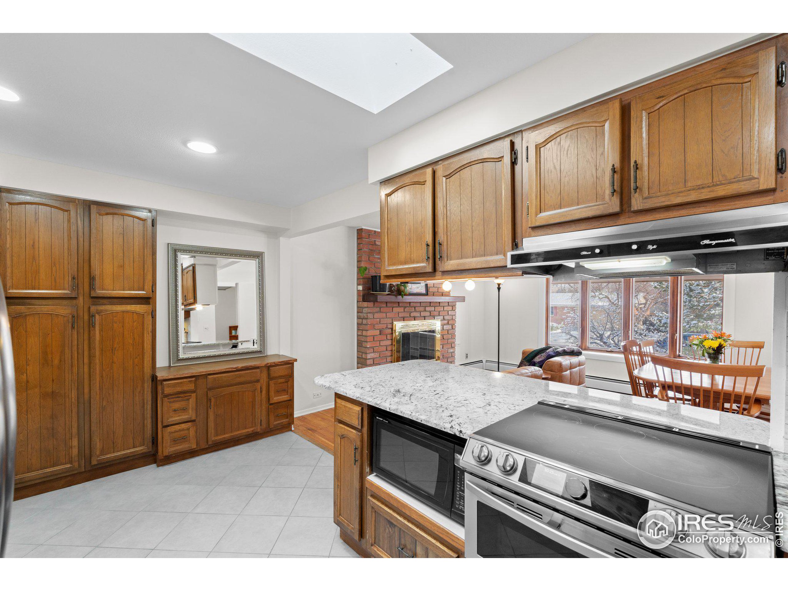 255 Iroquois Dr