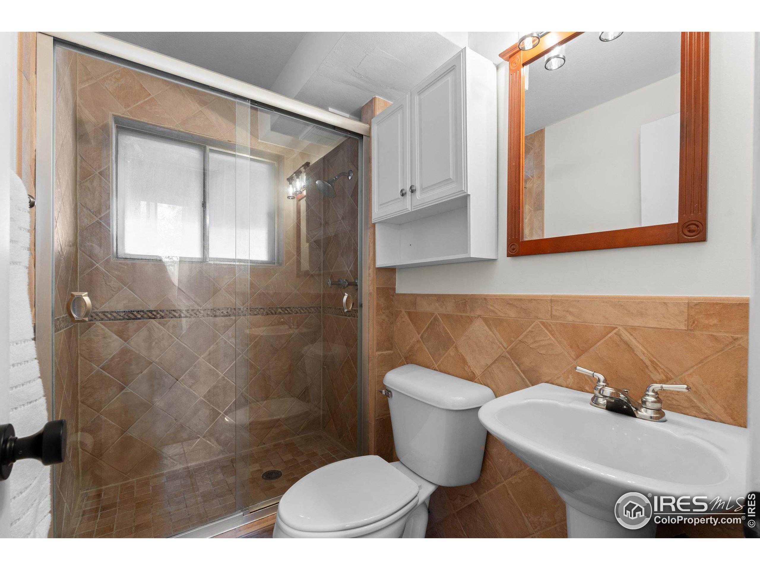 255 Iroquois Dr
