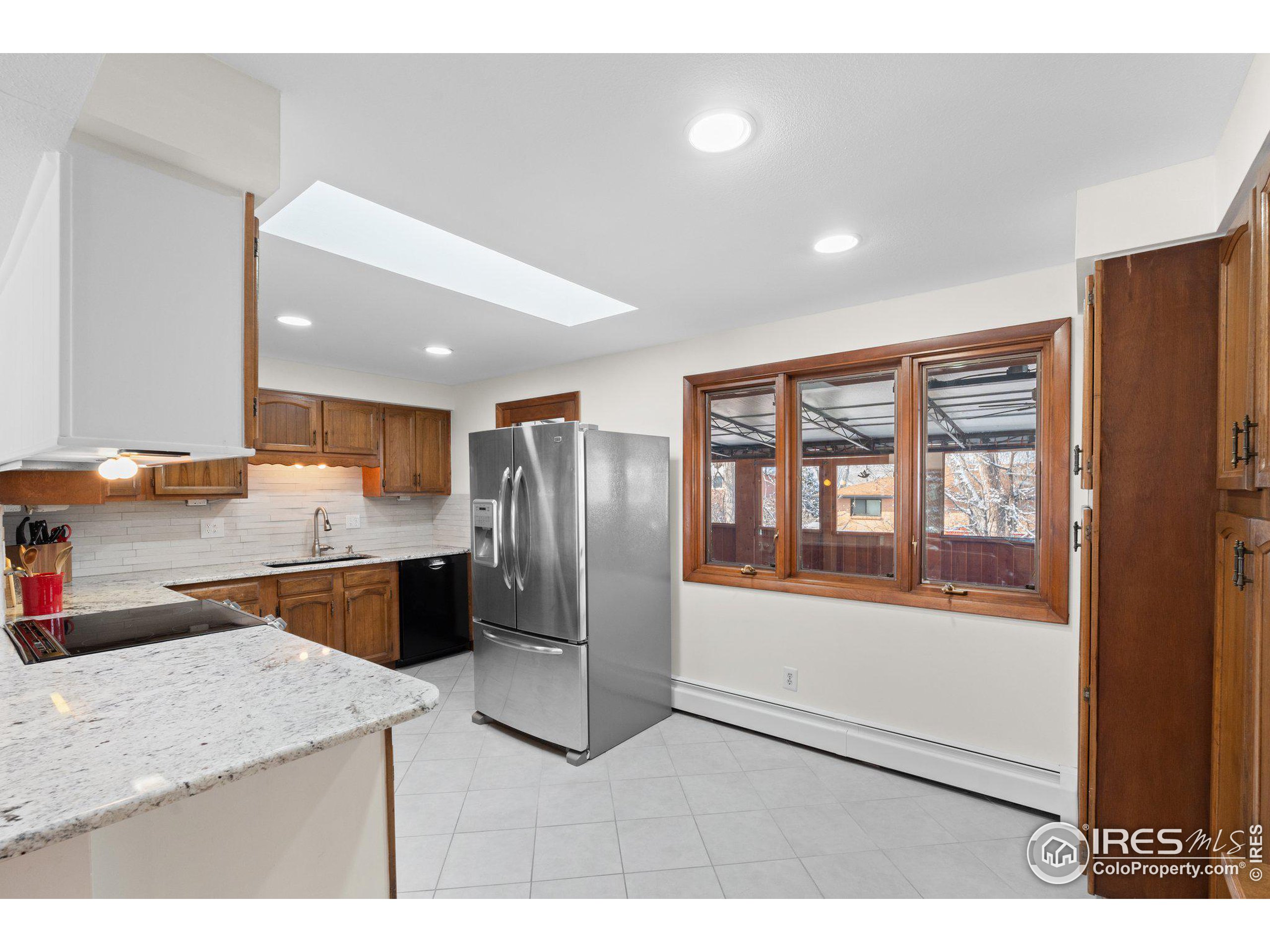 255 Iroquois Dr