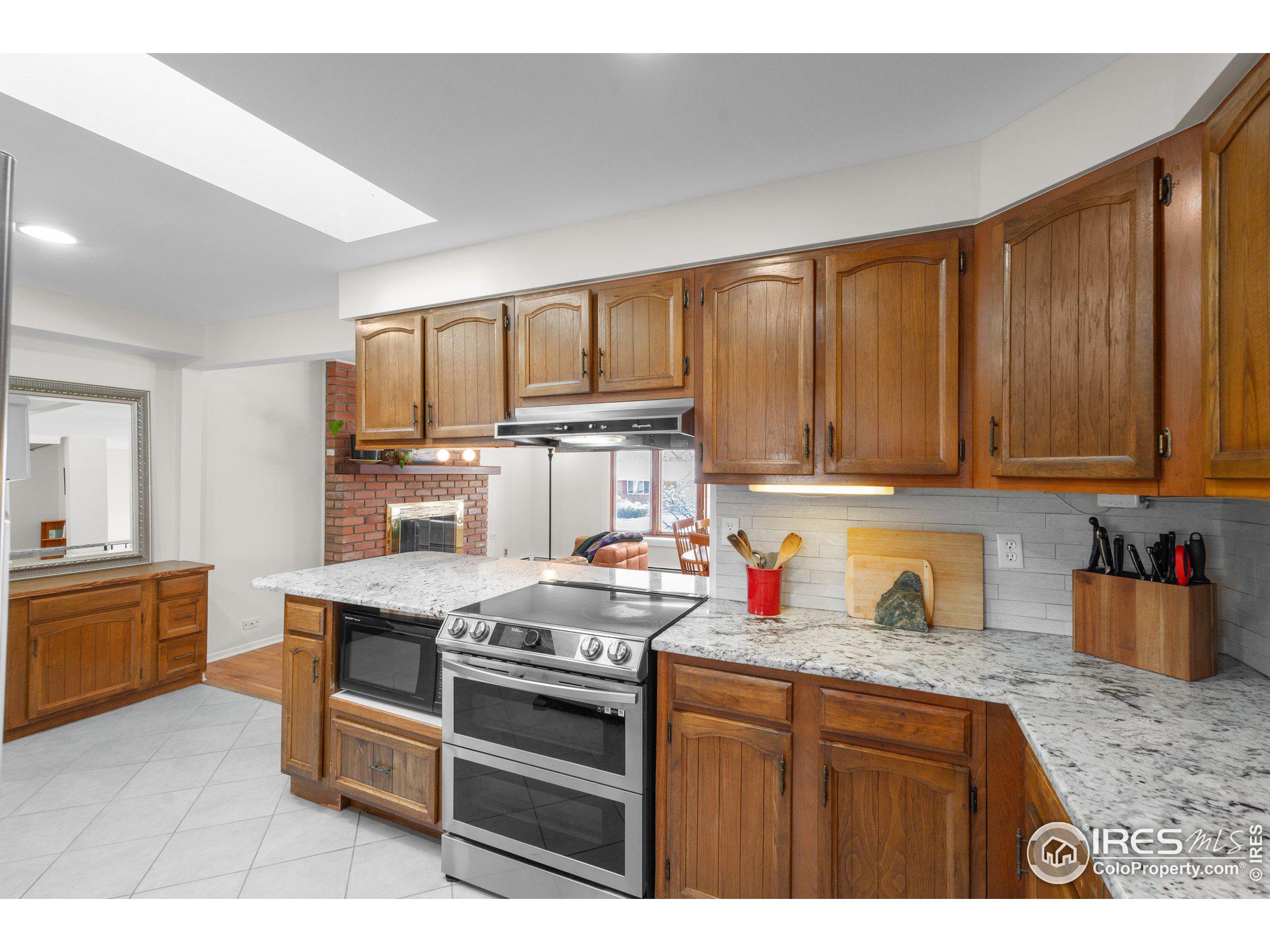 255 Iroquois Dr