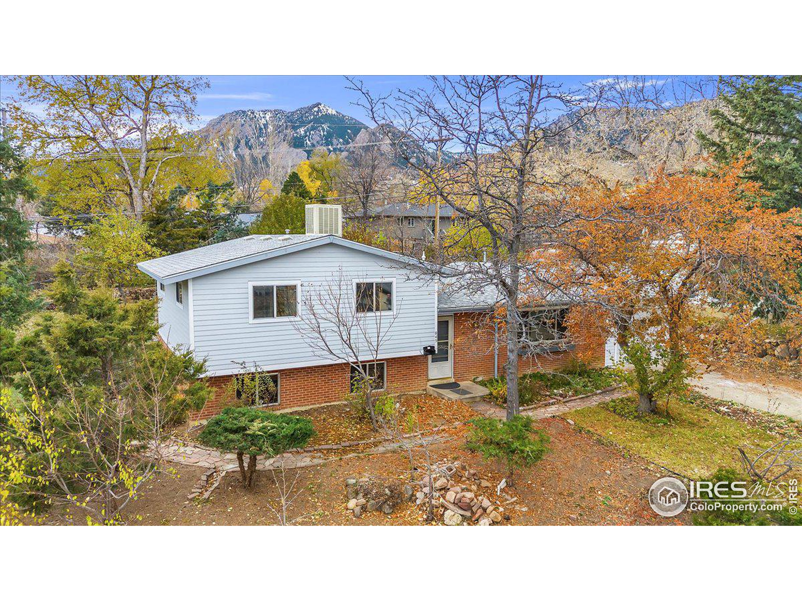 845 Hartford Dr