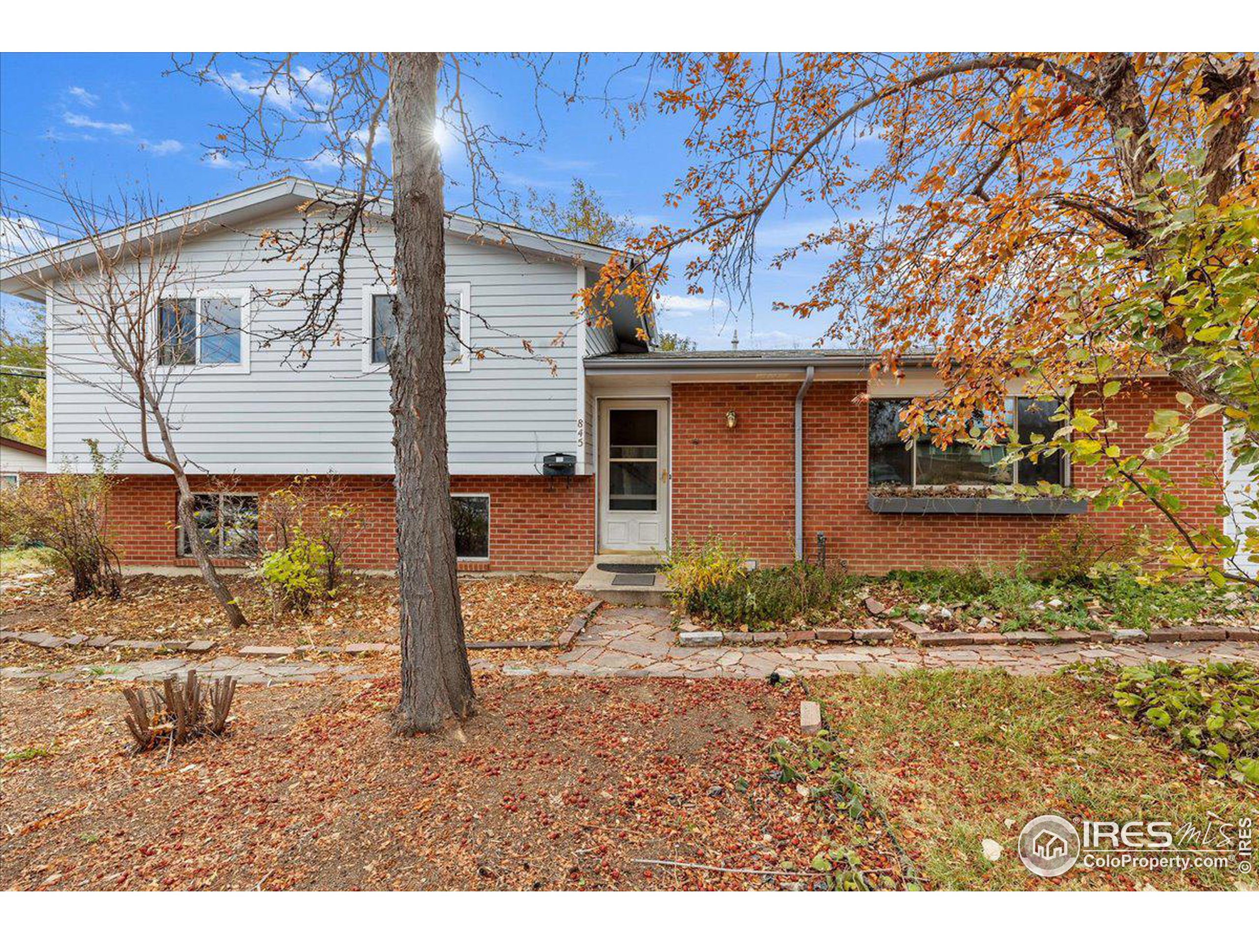 845 Hartford Dr