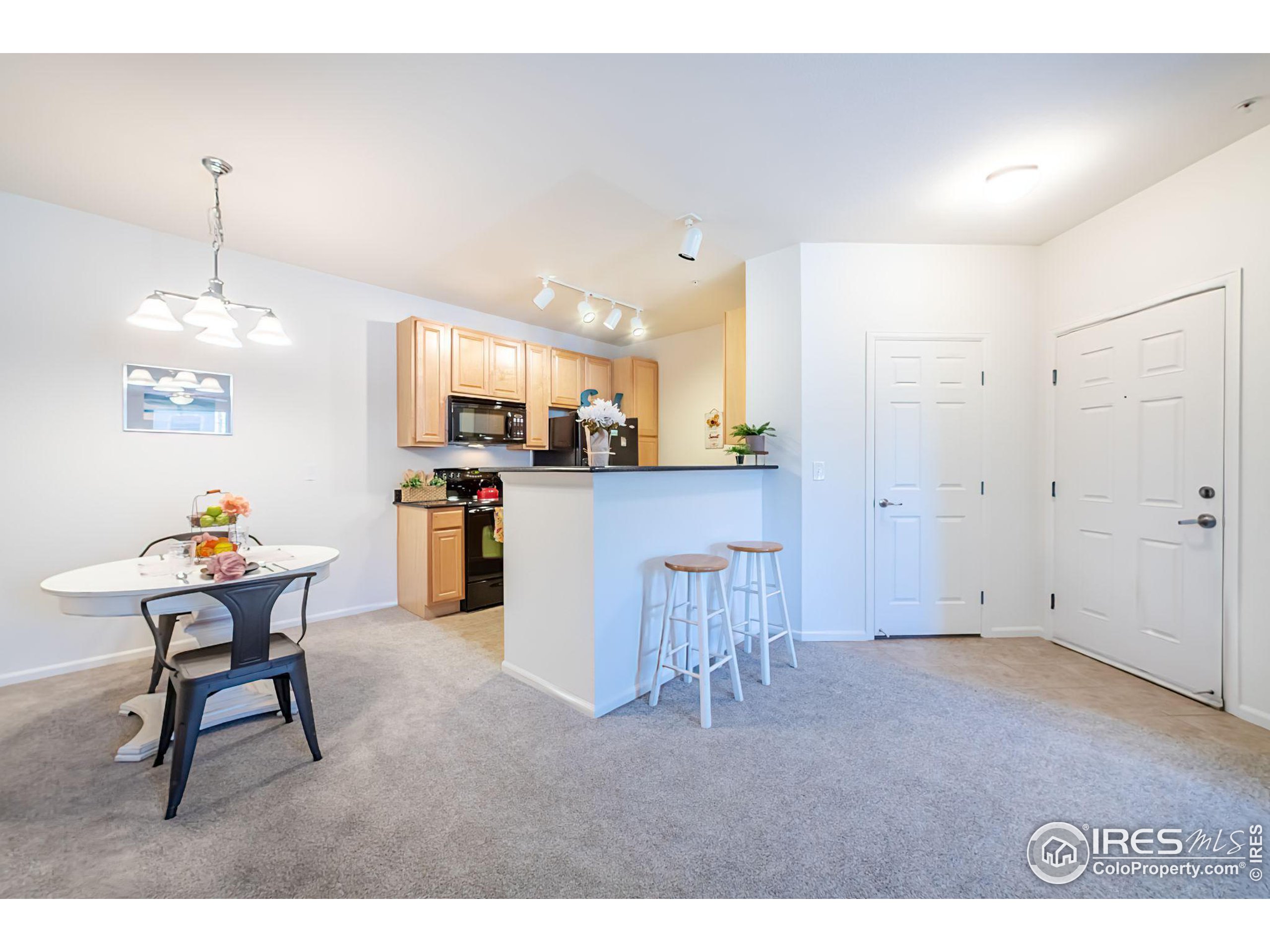 3100 Blue Sky Cir 14-205