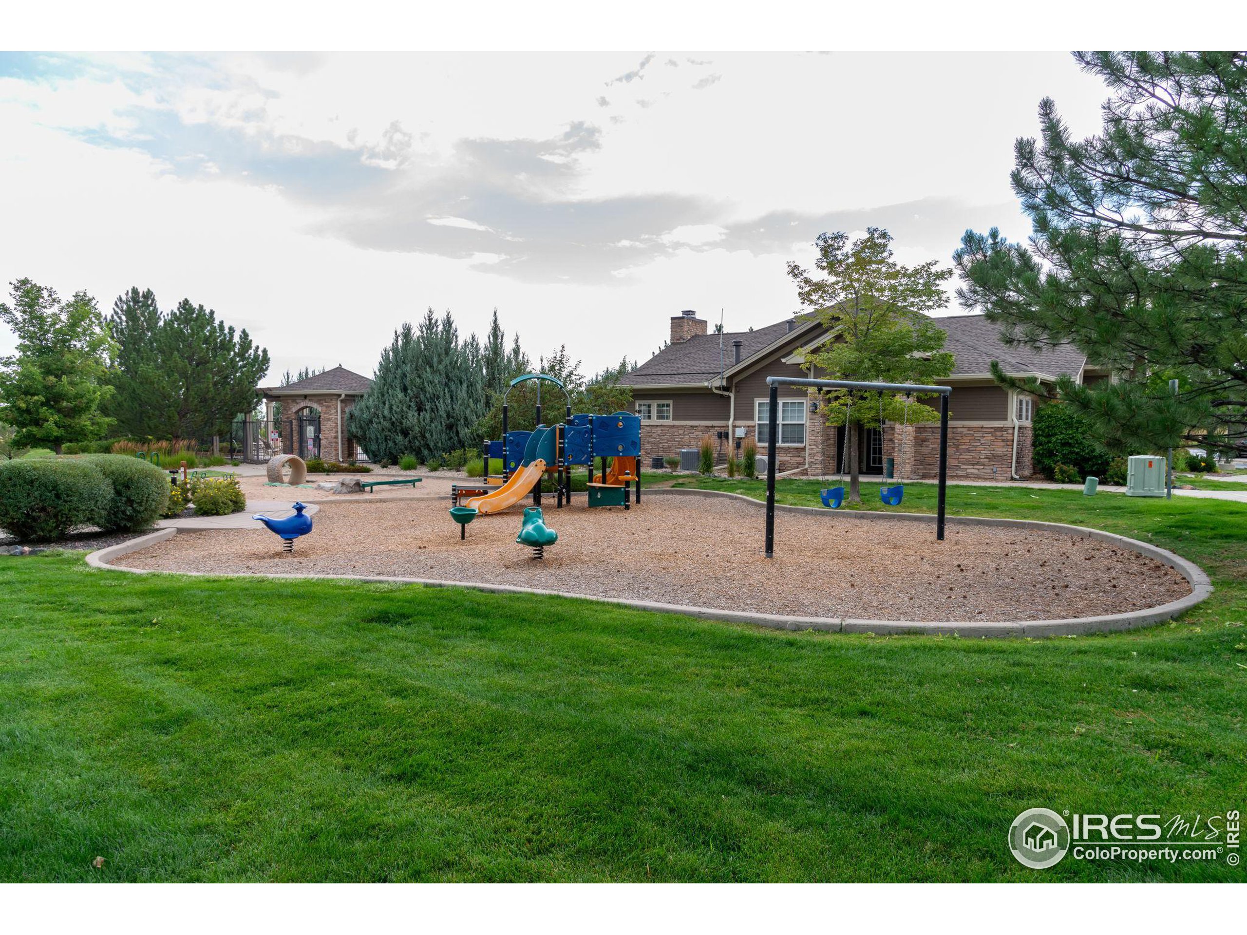 3100 Blue Sky Cir 14-205
