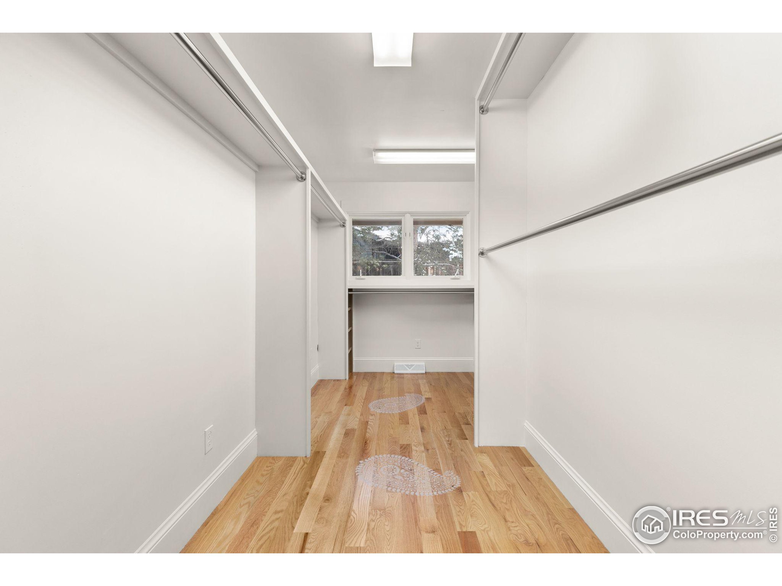 390 Inca Pkwy