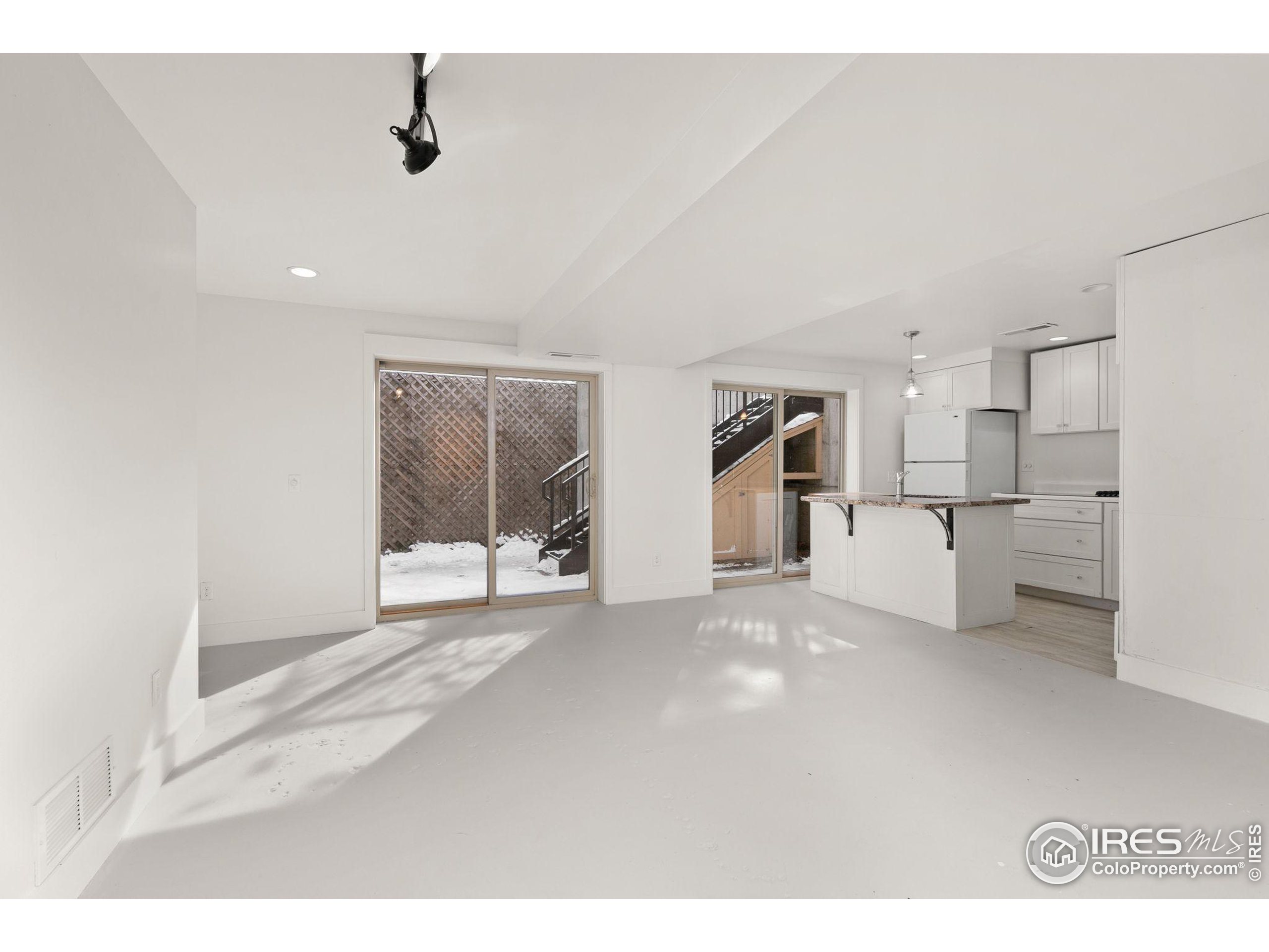 390 Inca Pkwy