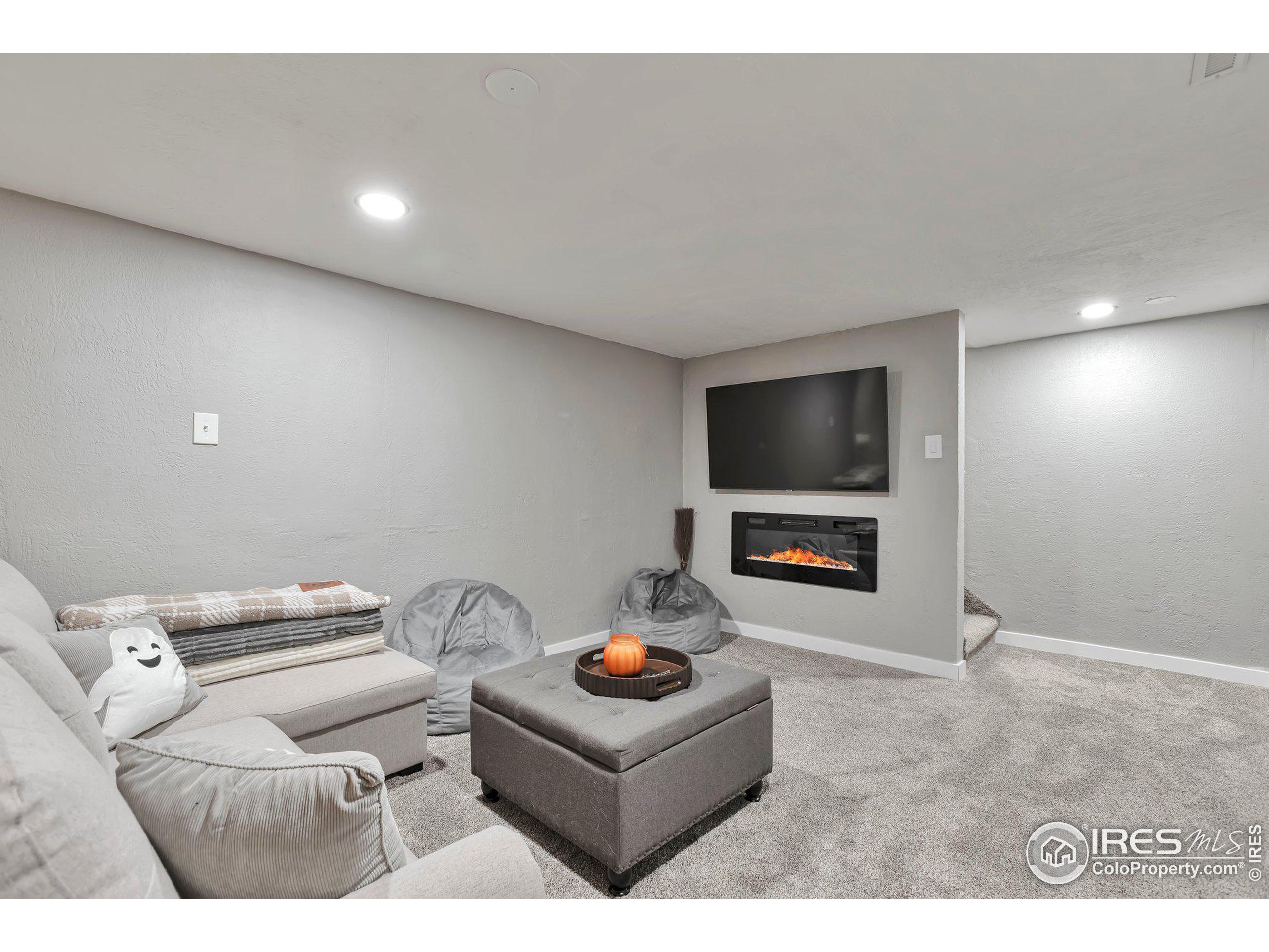 1211 16th Ave