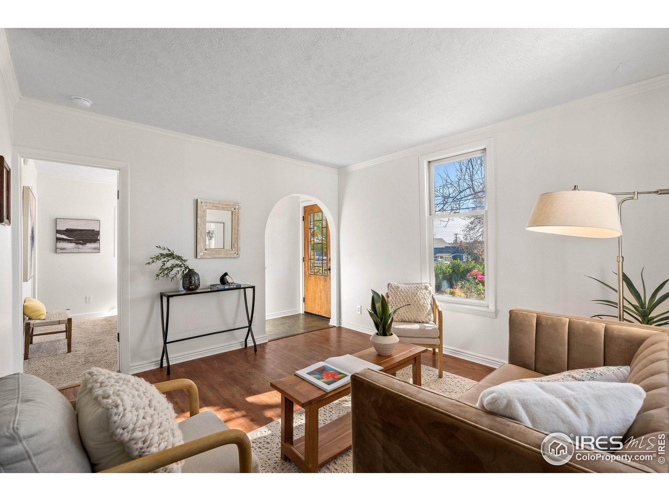 908 2nd Ave