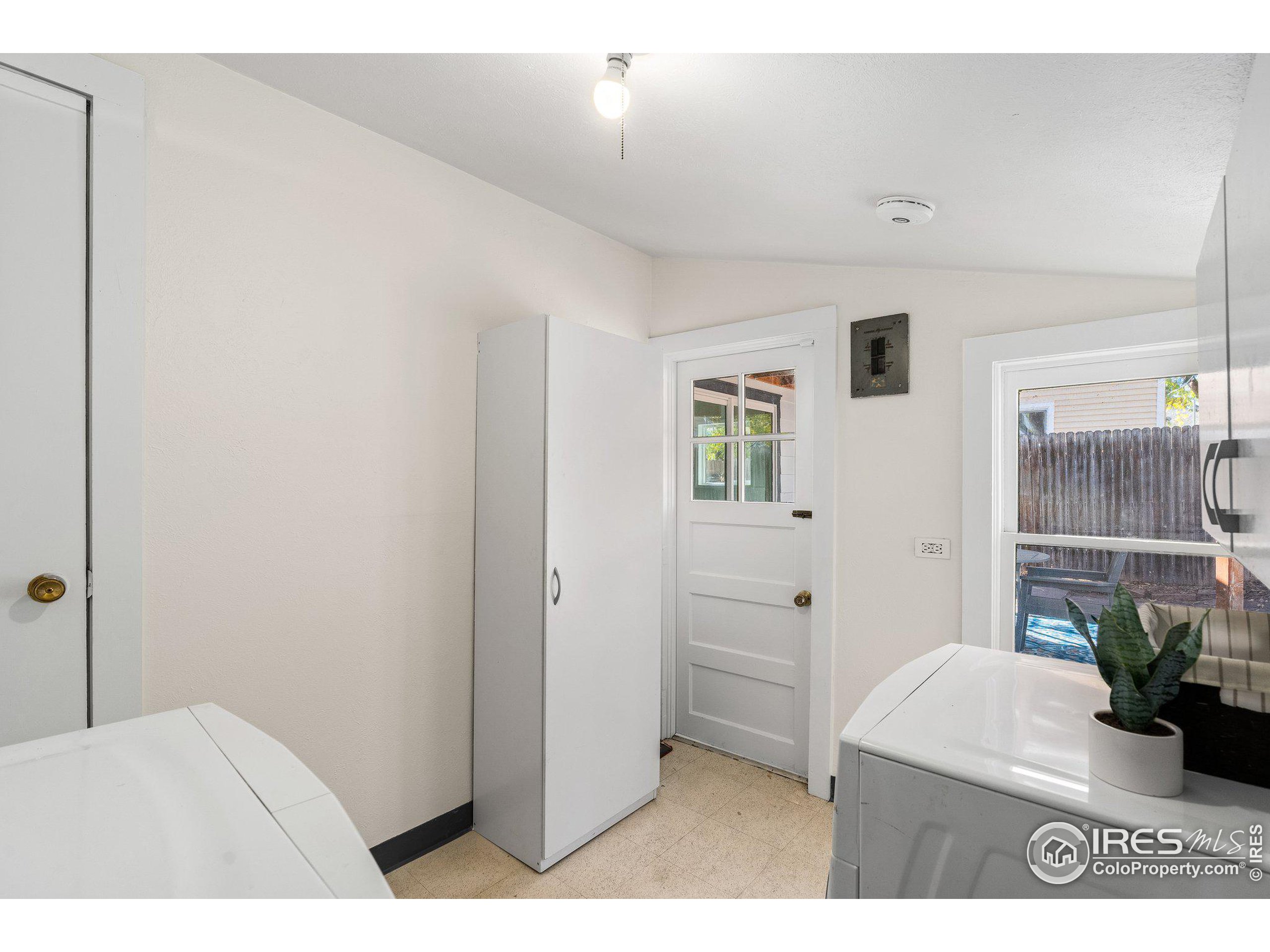 908 2nd Ave