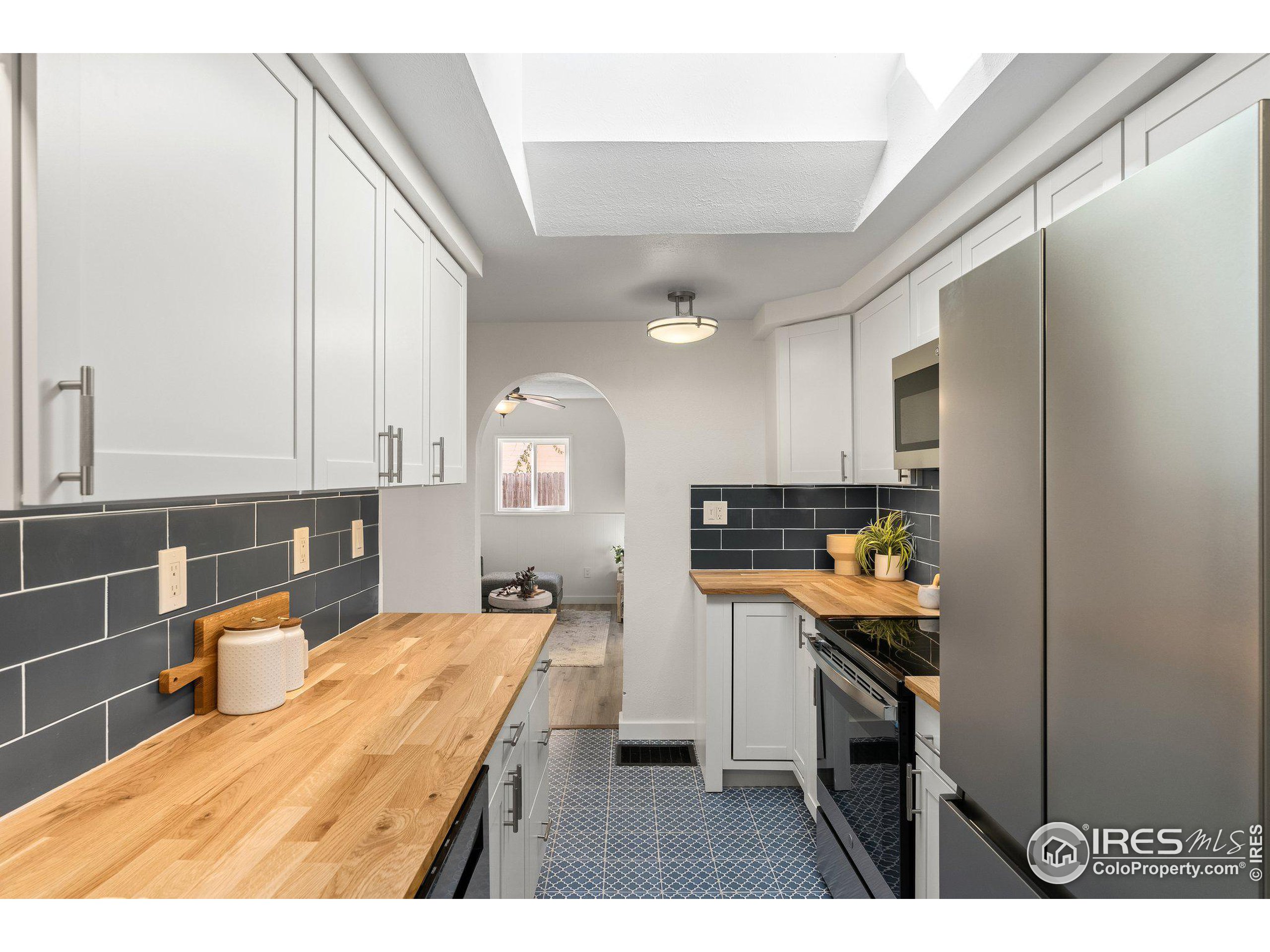 908 2nd Ave