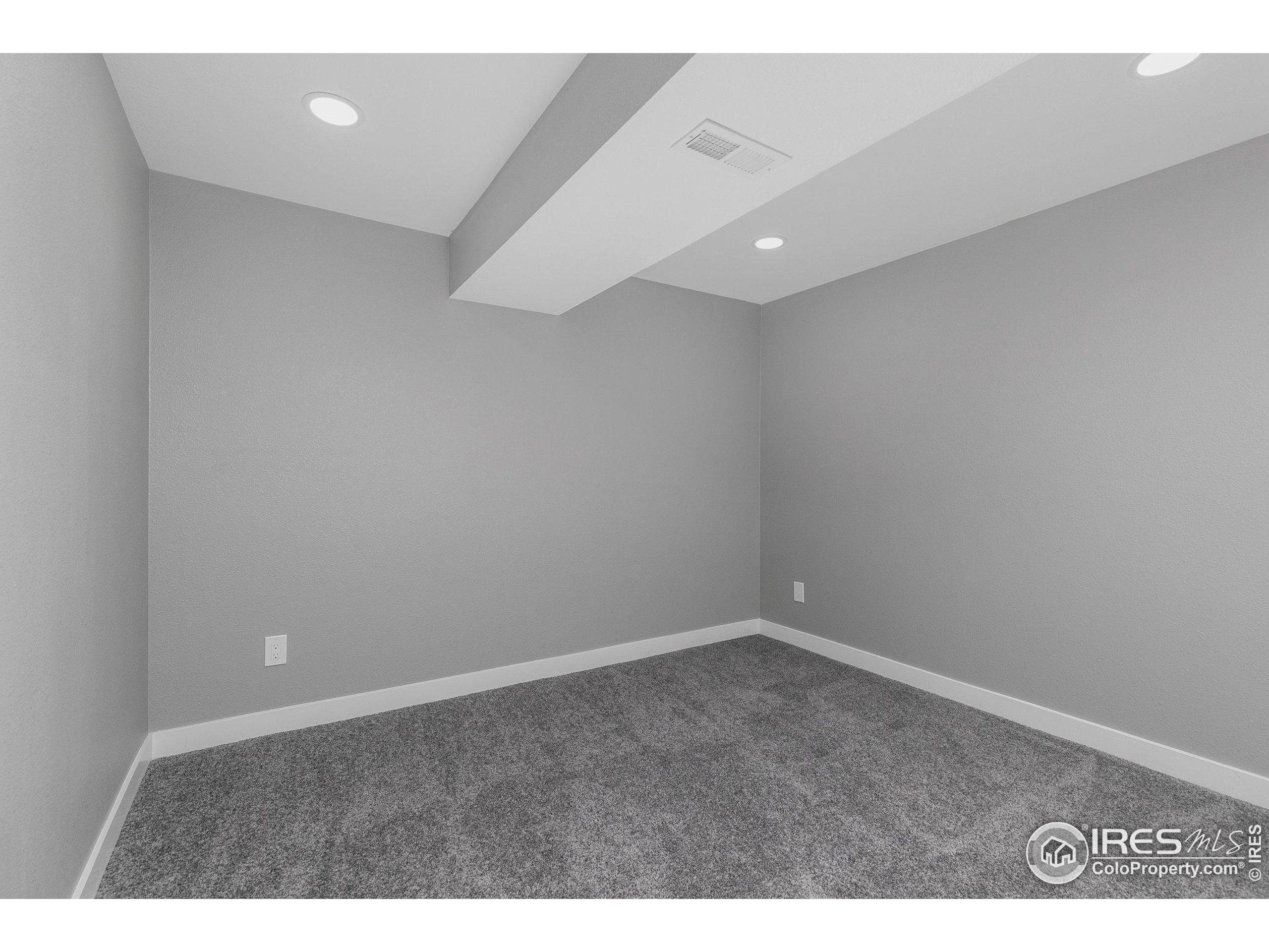 1557 Bradley Dr