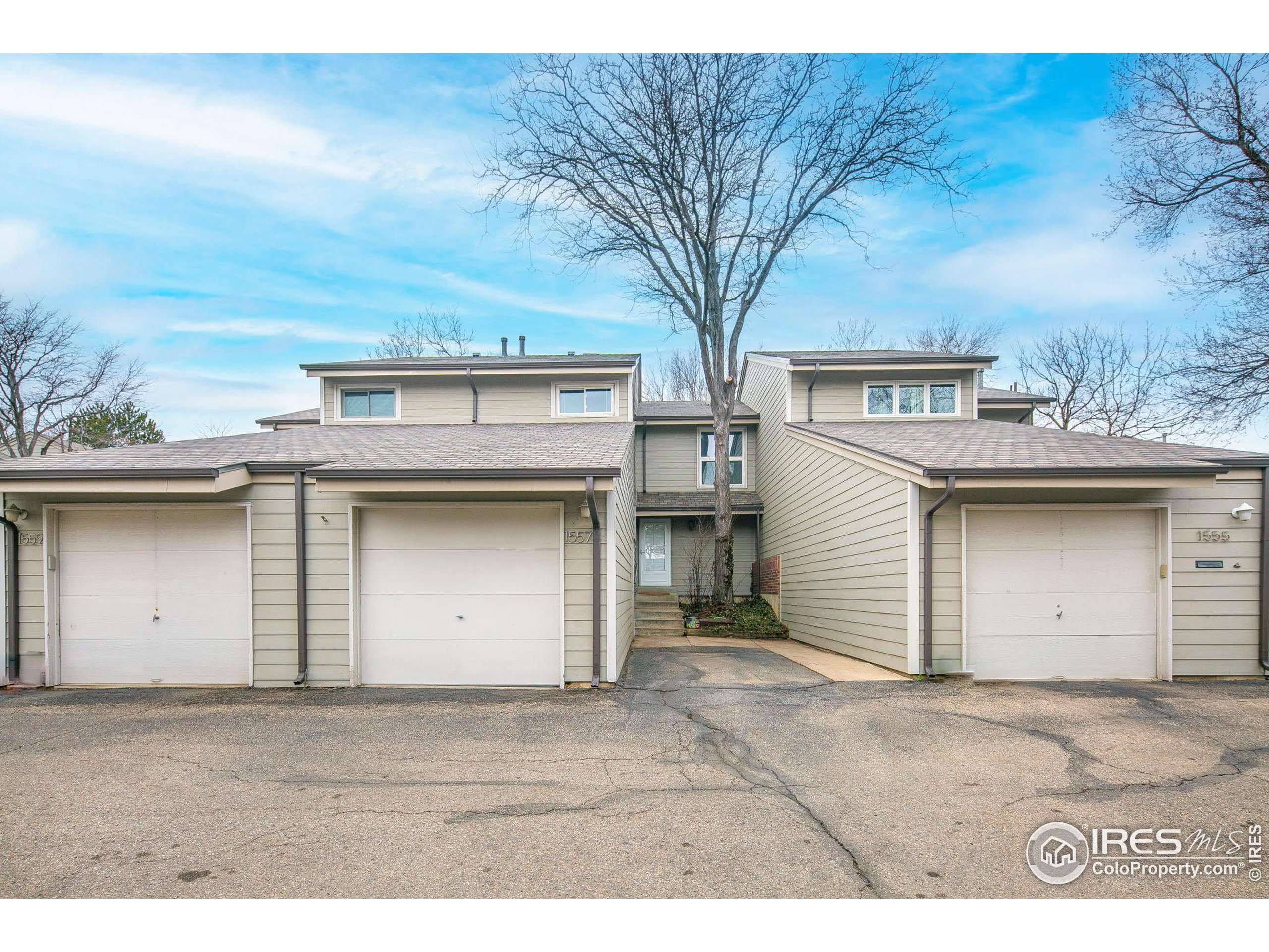1557 Bradley Dr