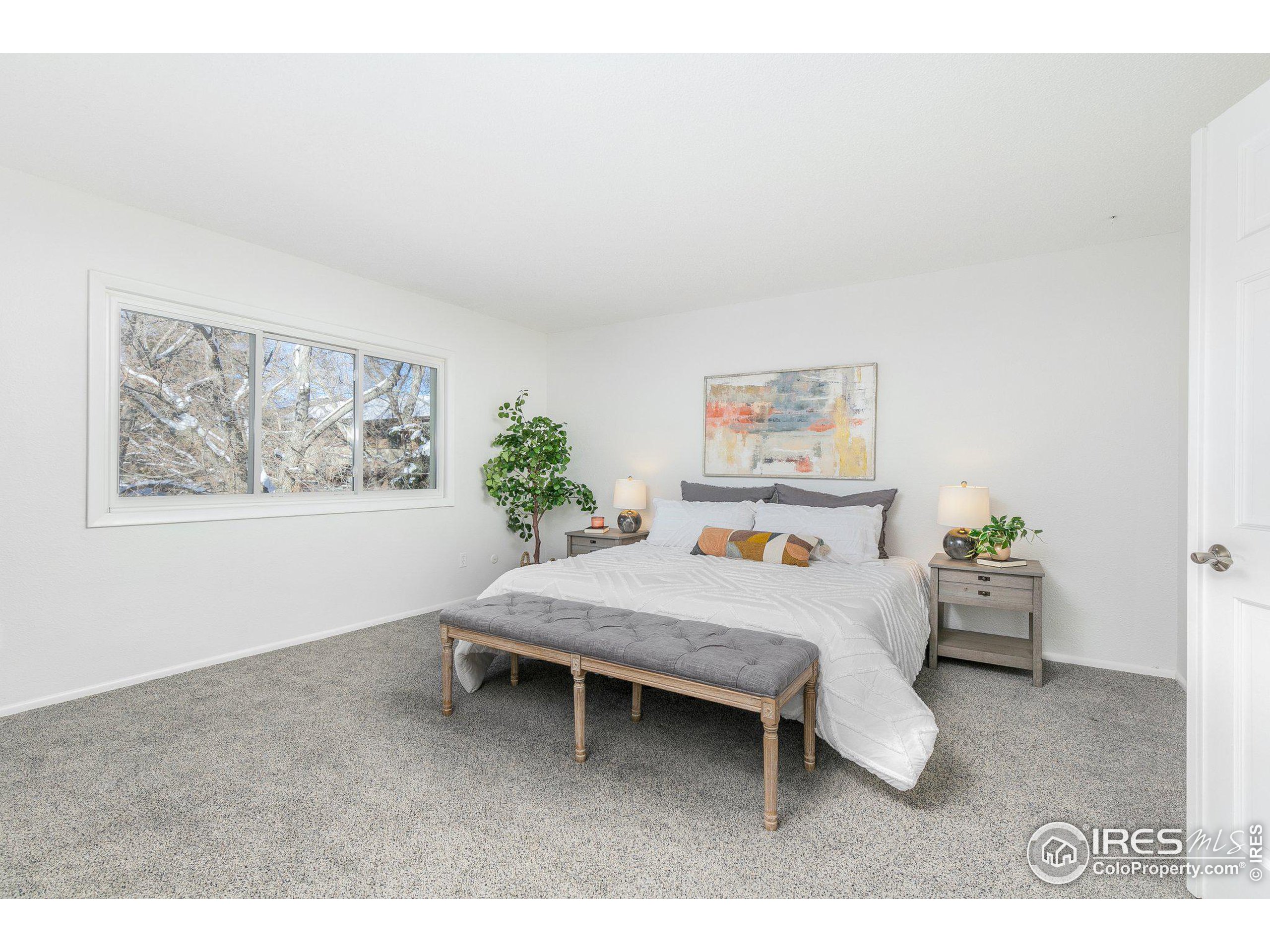 1557 Bradley Dr