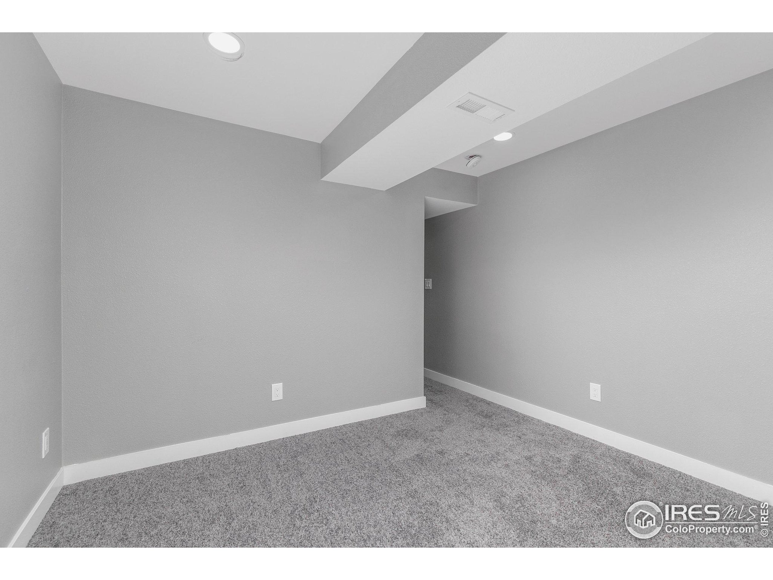 1557 Bradley Dr