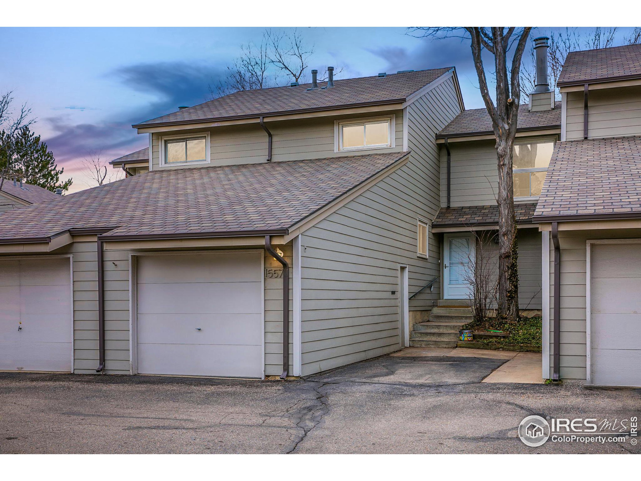 1557 Bradley Dr