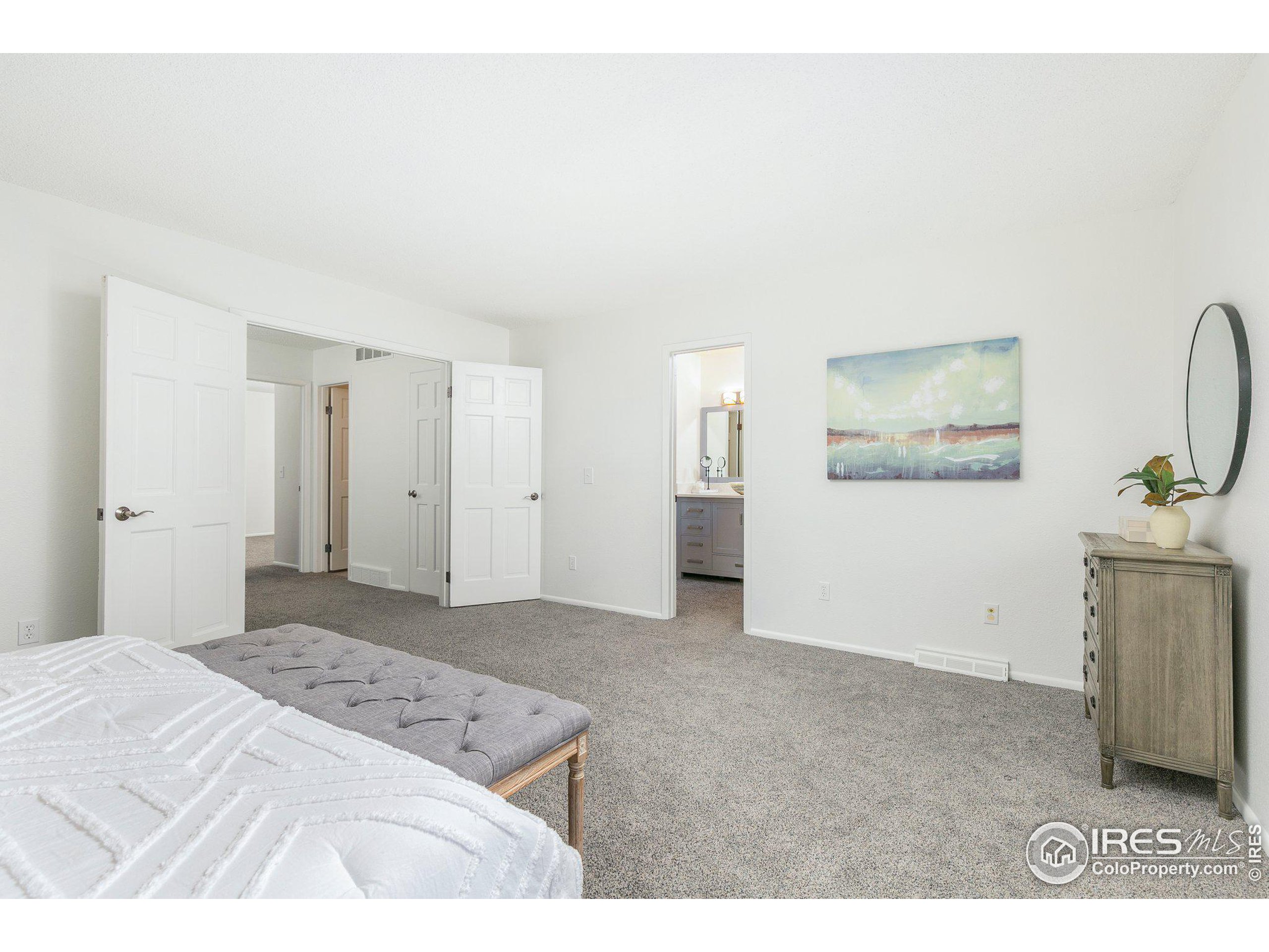 1557 Bradley Dr
