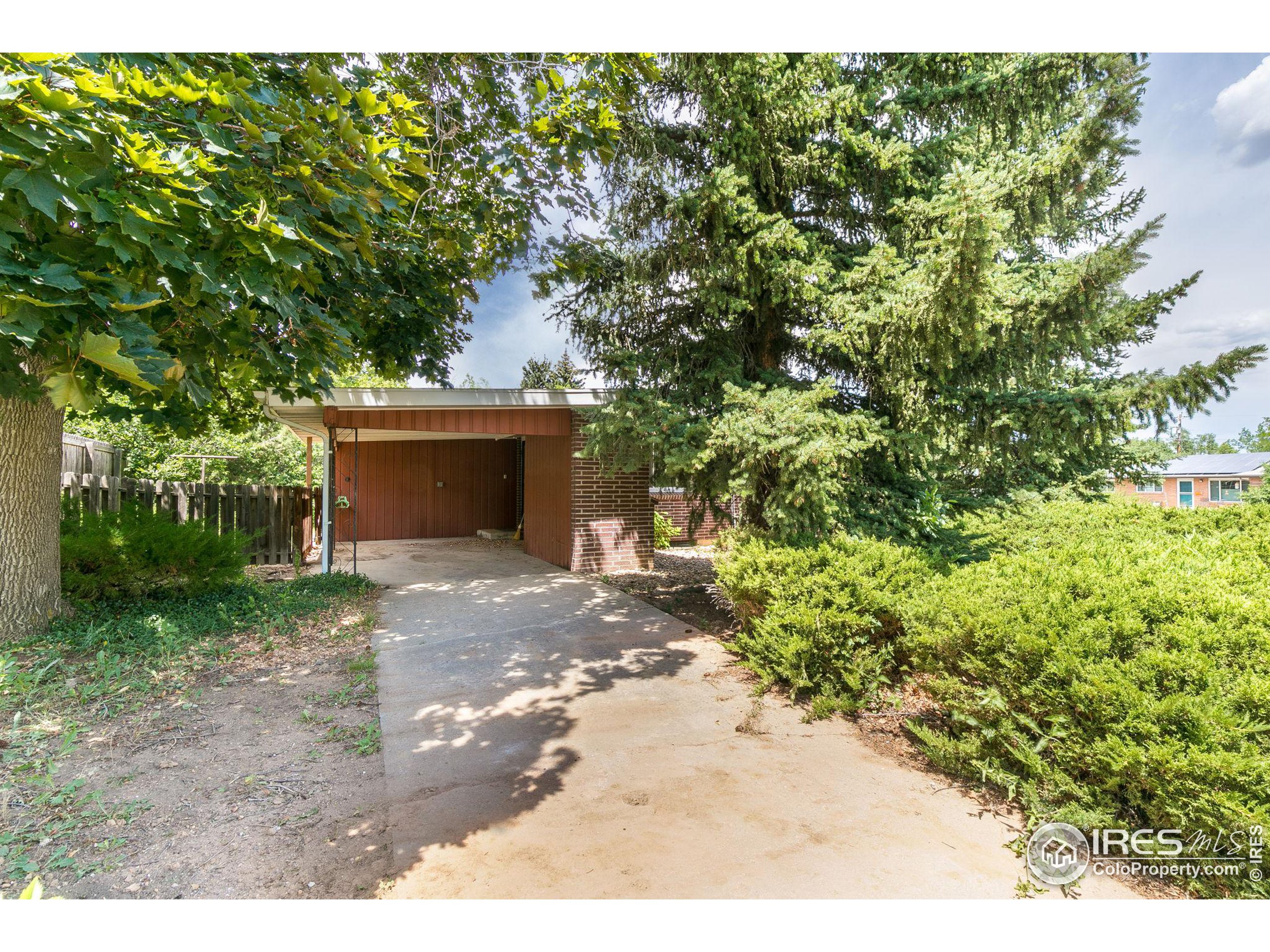 305 S 36th St