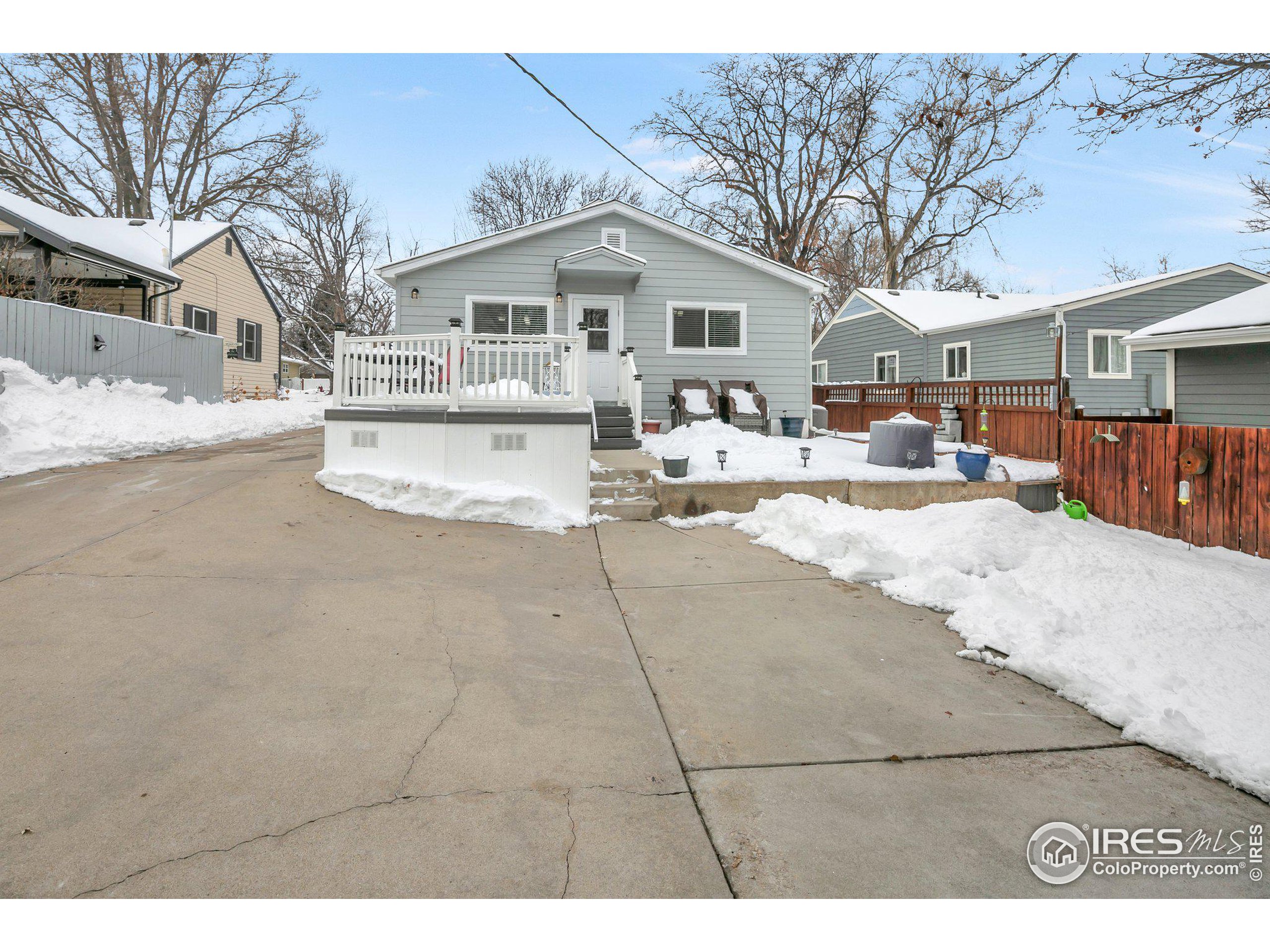 816 Sumner St