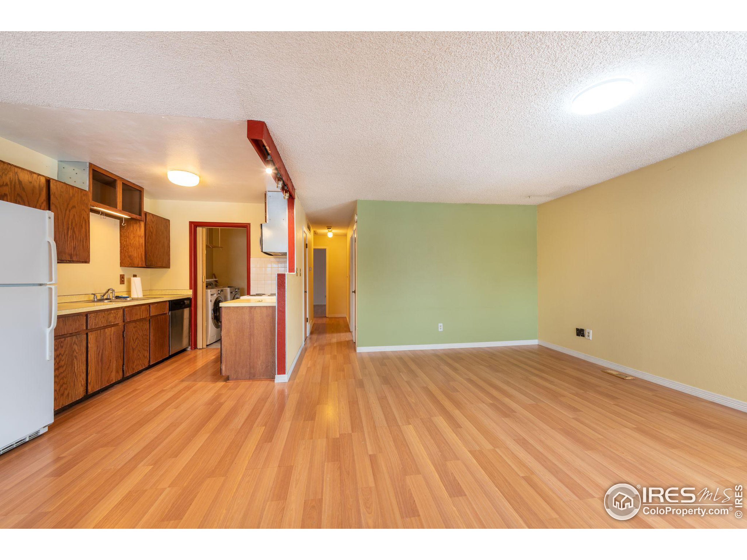 1129 Monroe Dr D
