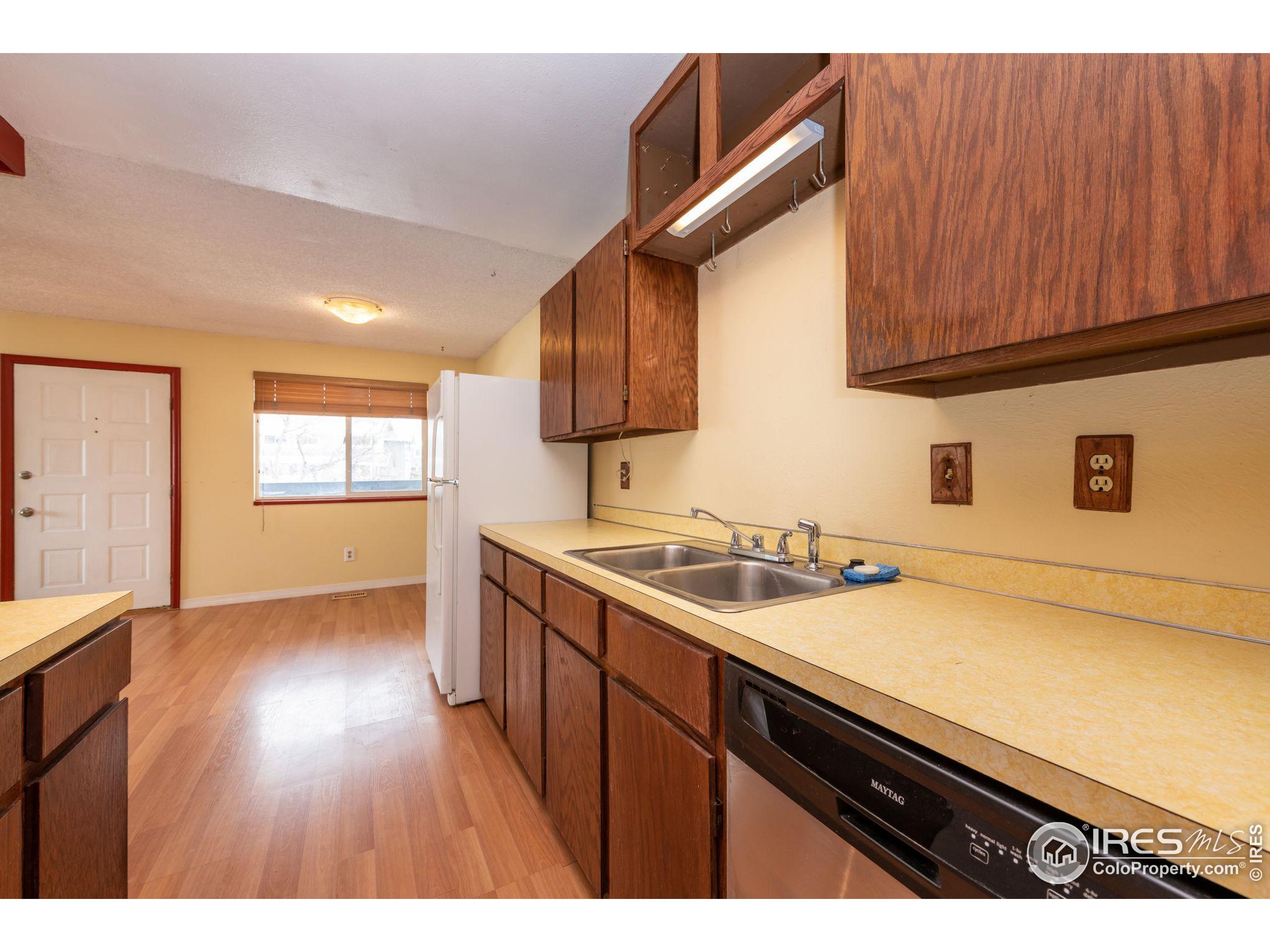 1129 Monroe Dr D
