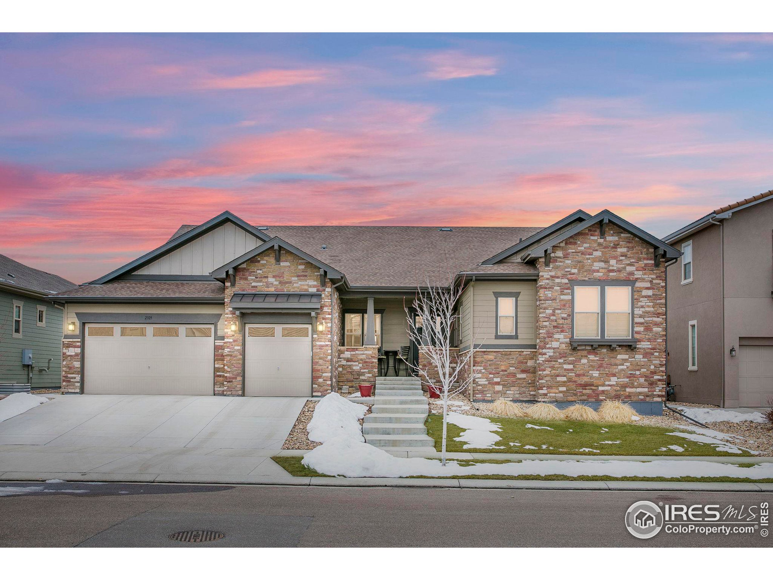 2309 Picadilly Cir