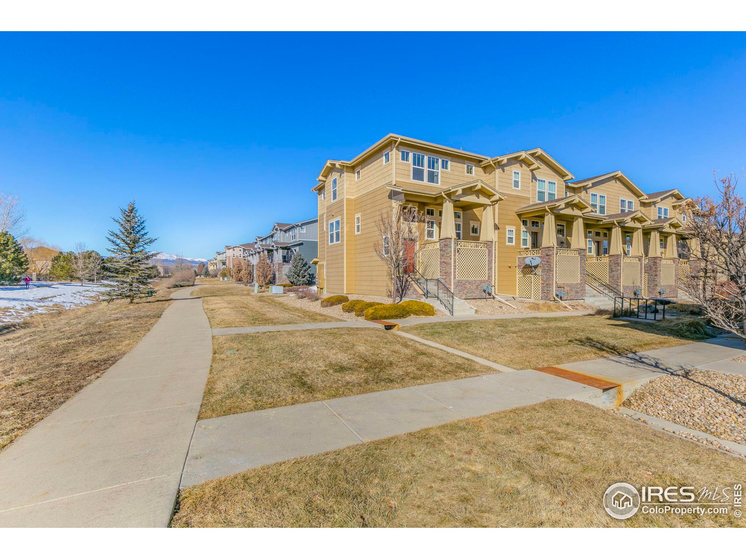1671 Venice Ln