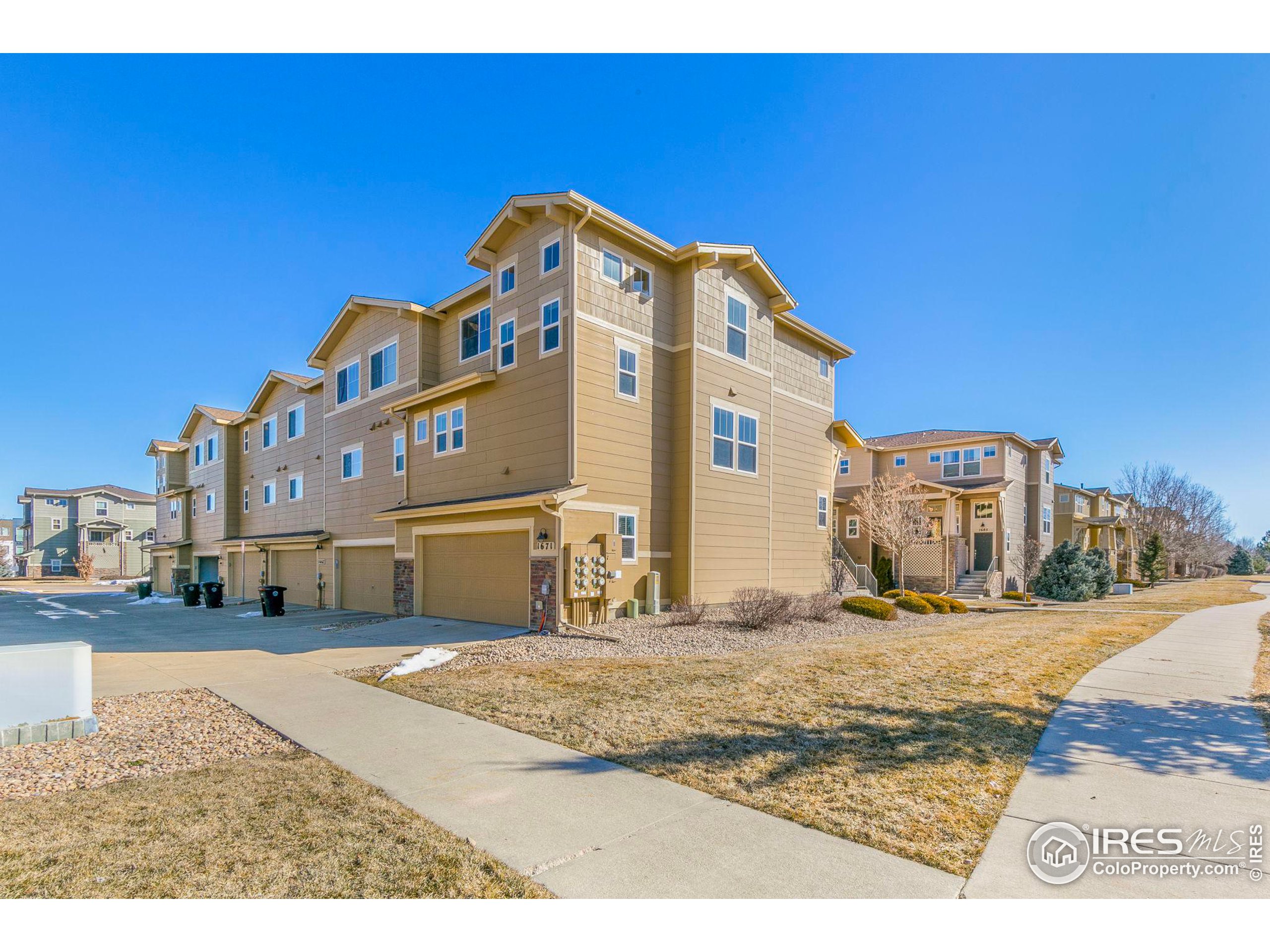 1671 Venice Ln