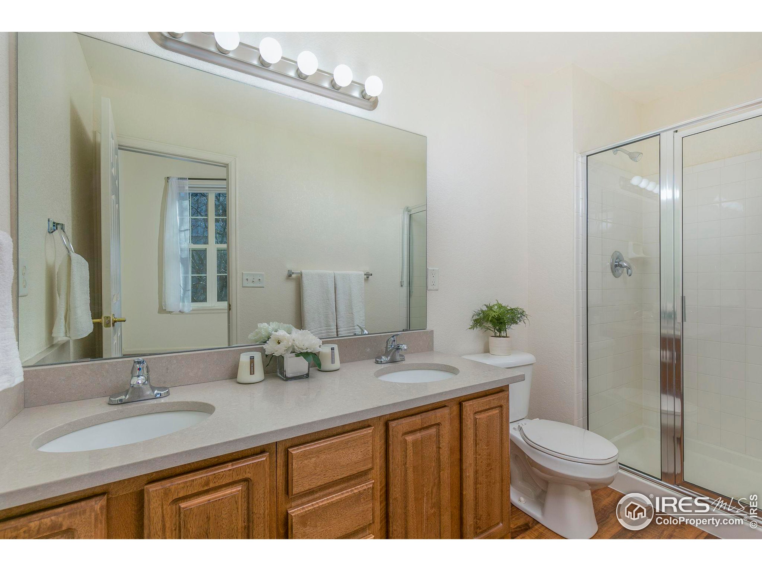 2225 Watersong Cir