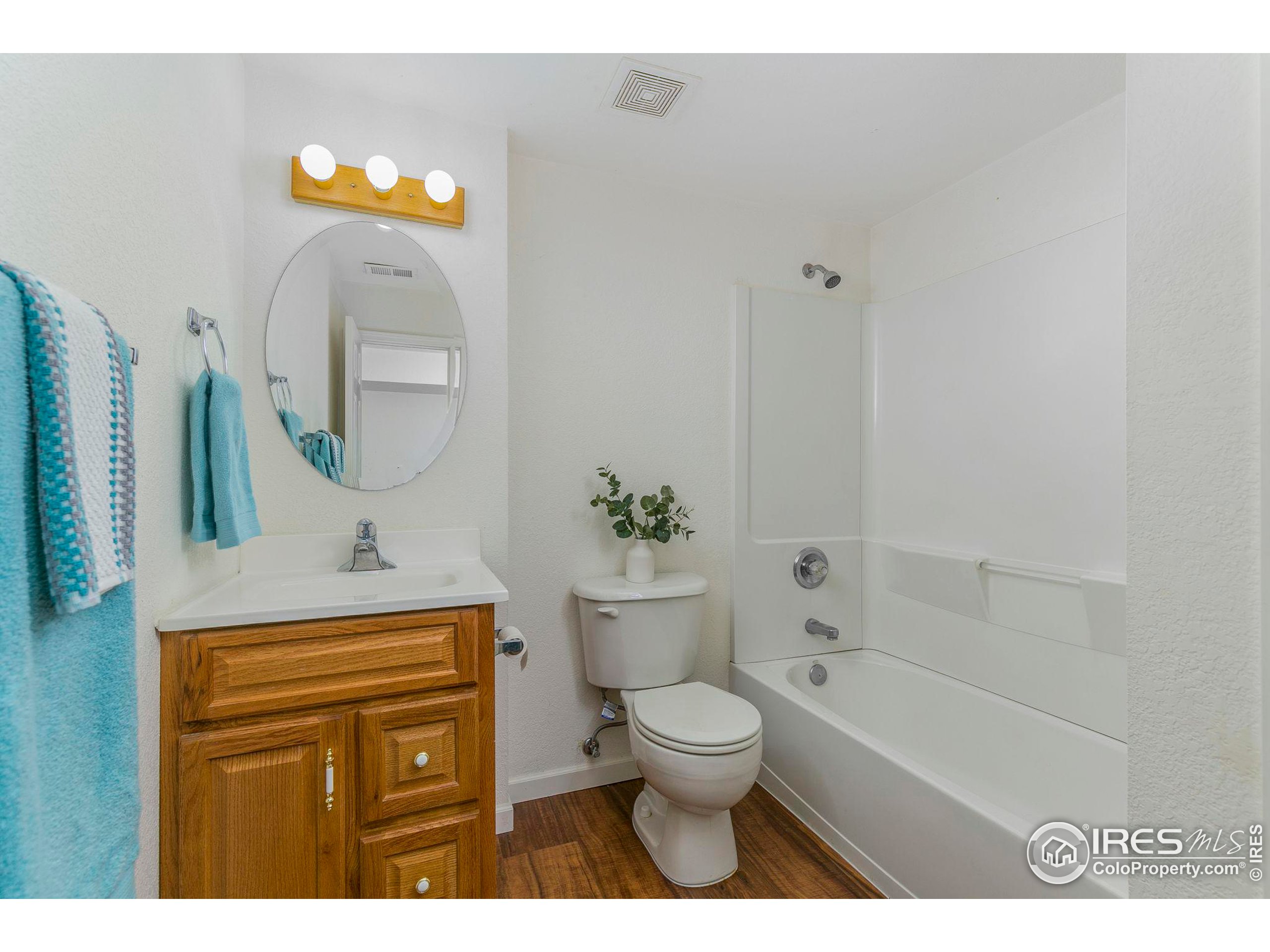 2225 Watersong Cir