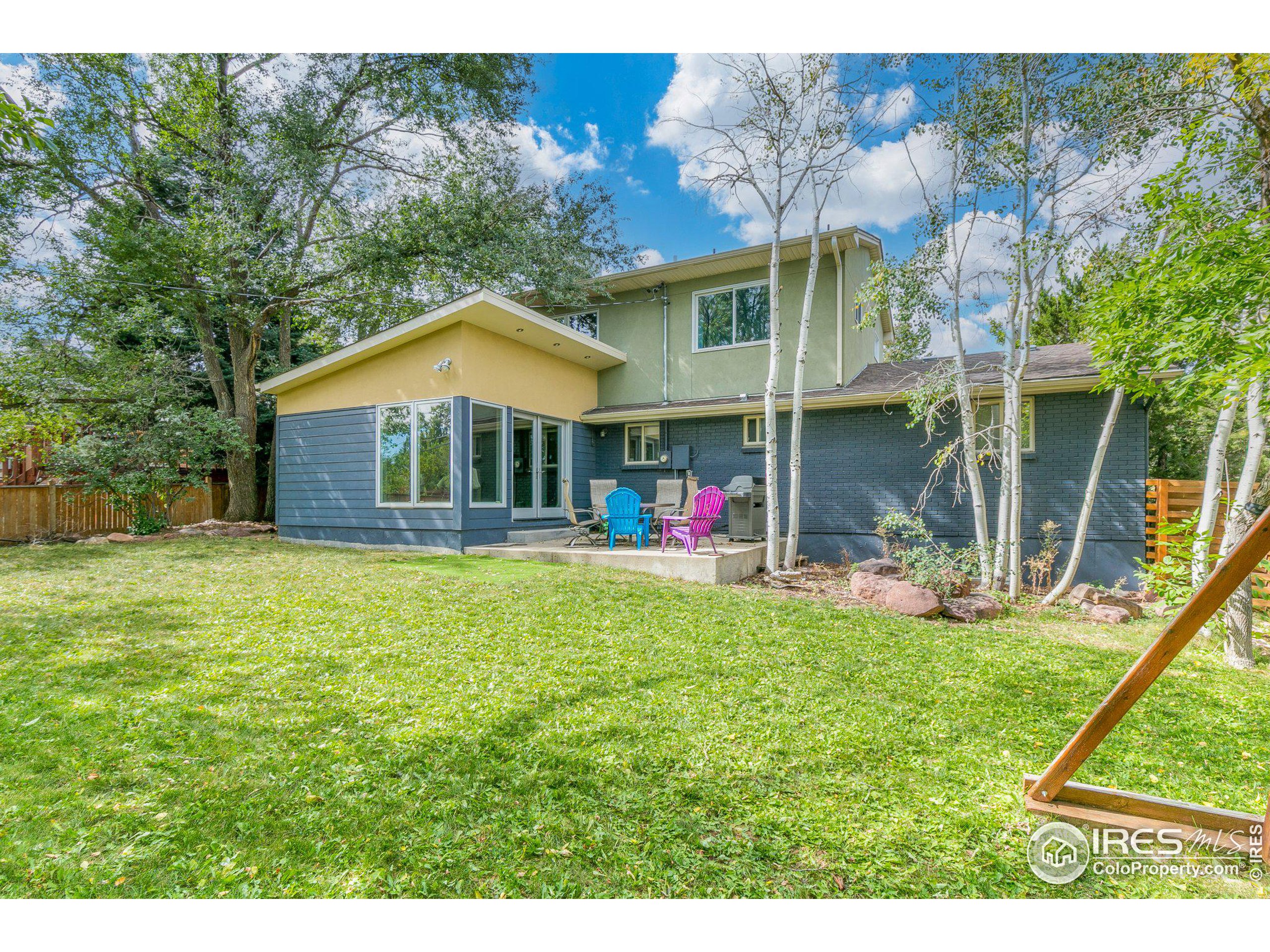 1110 Edinboro Dr