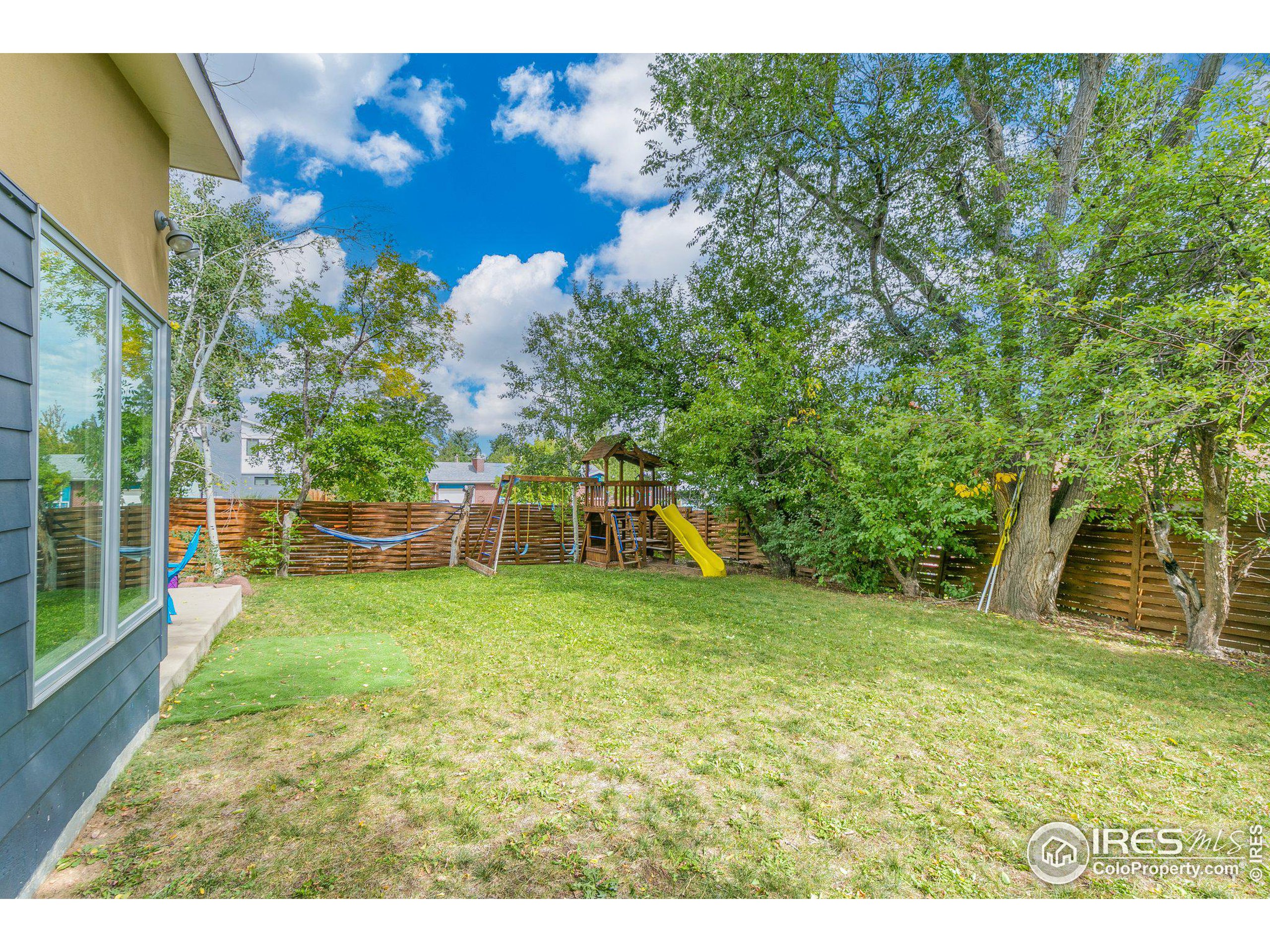 1110 Edinboro Dr