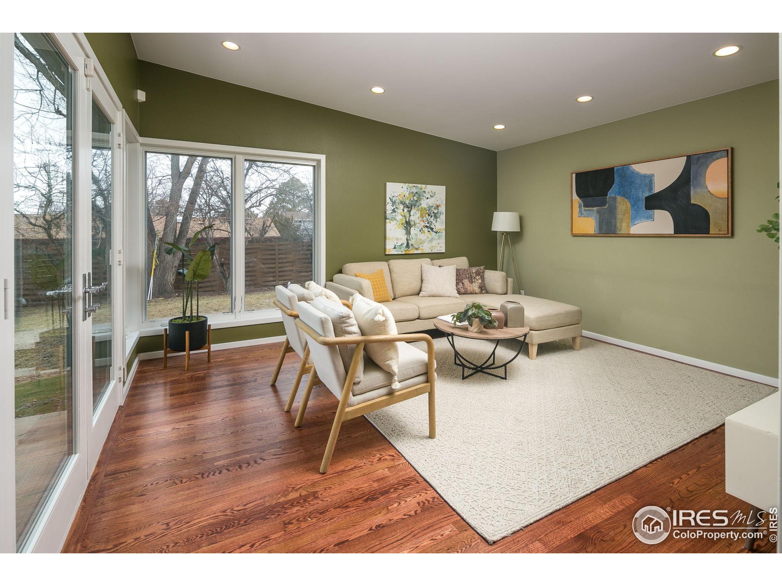 1110 Edinboro Dr